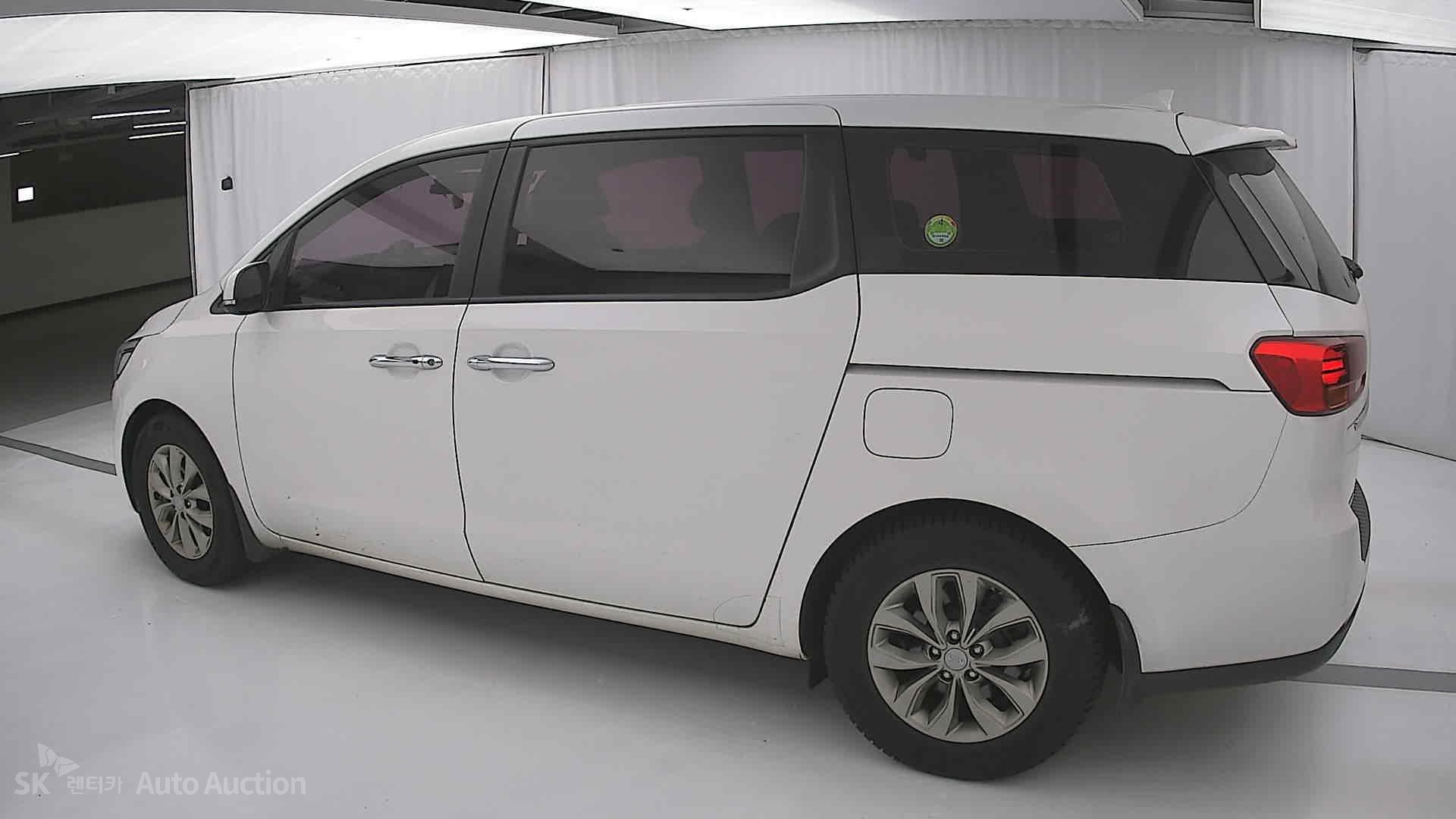 2020 - kia carnival