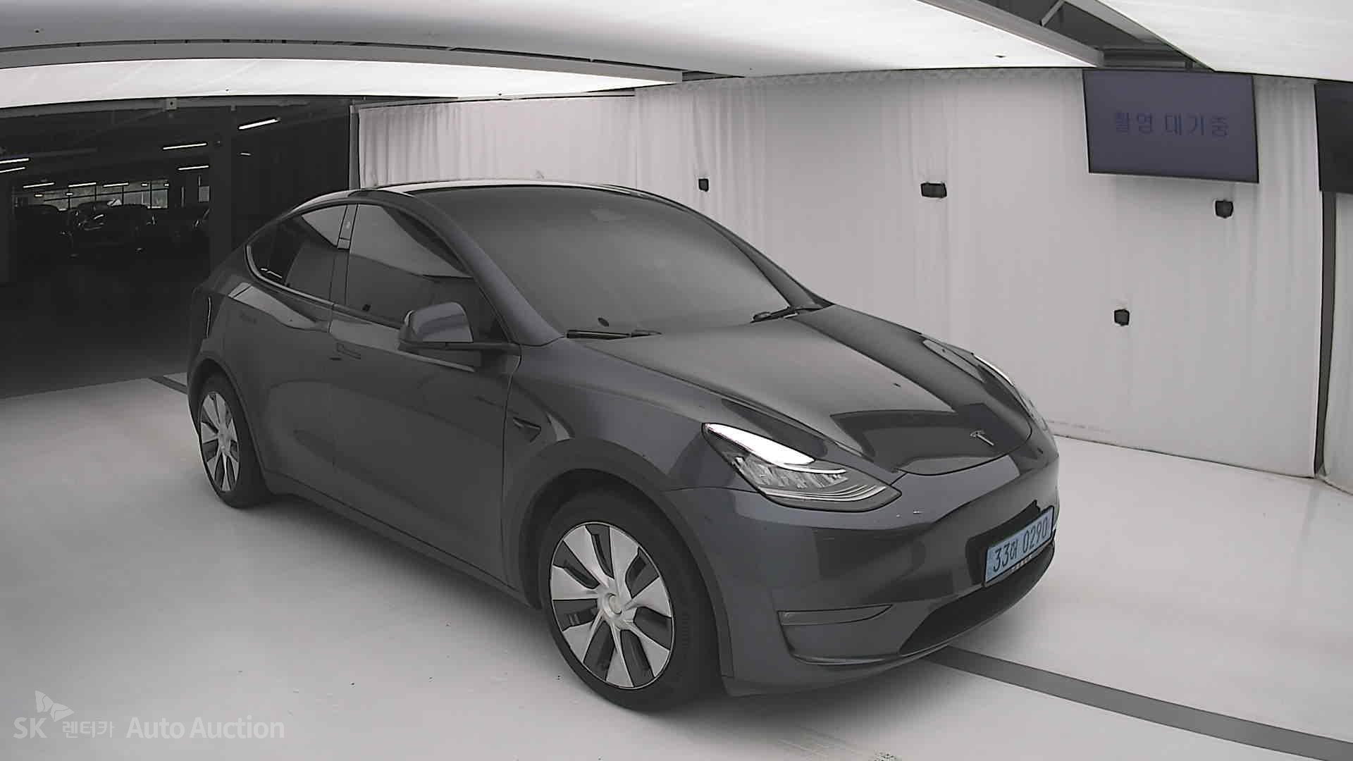 2022 - tesla model y