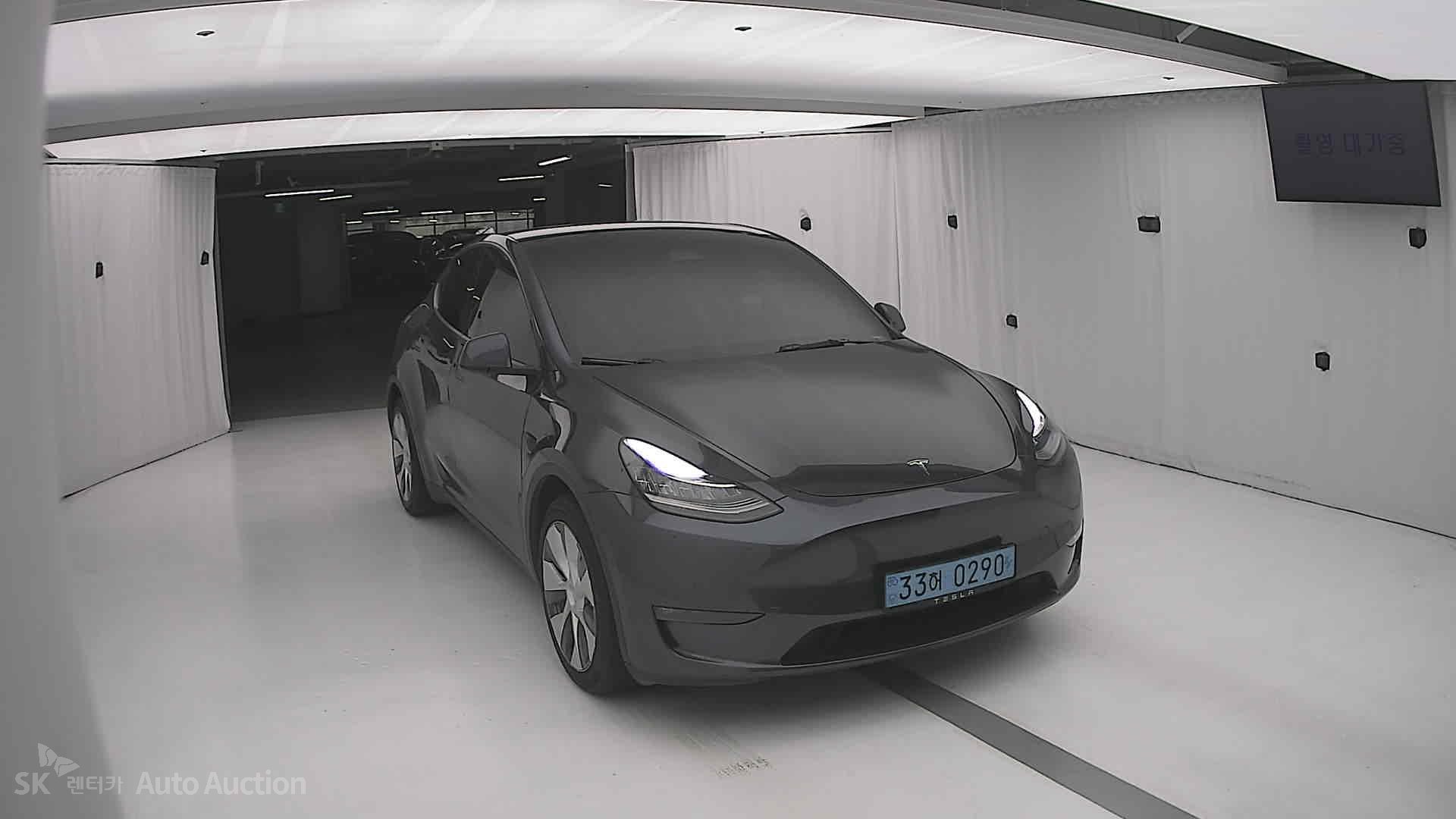 2022 - tesla model y