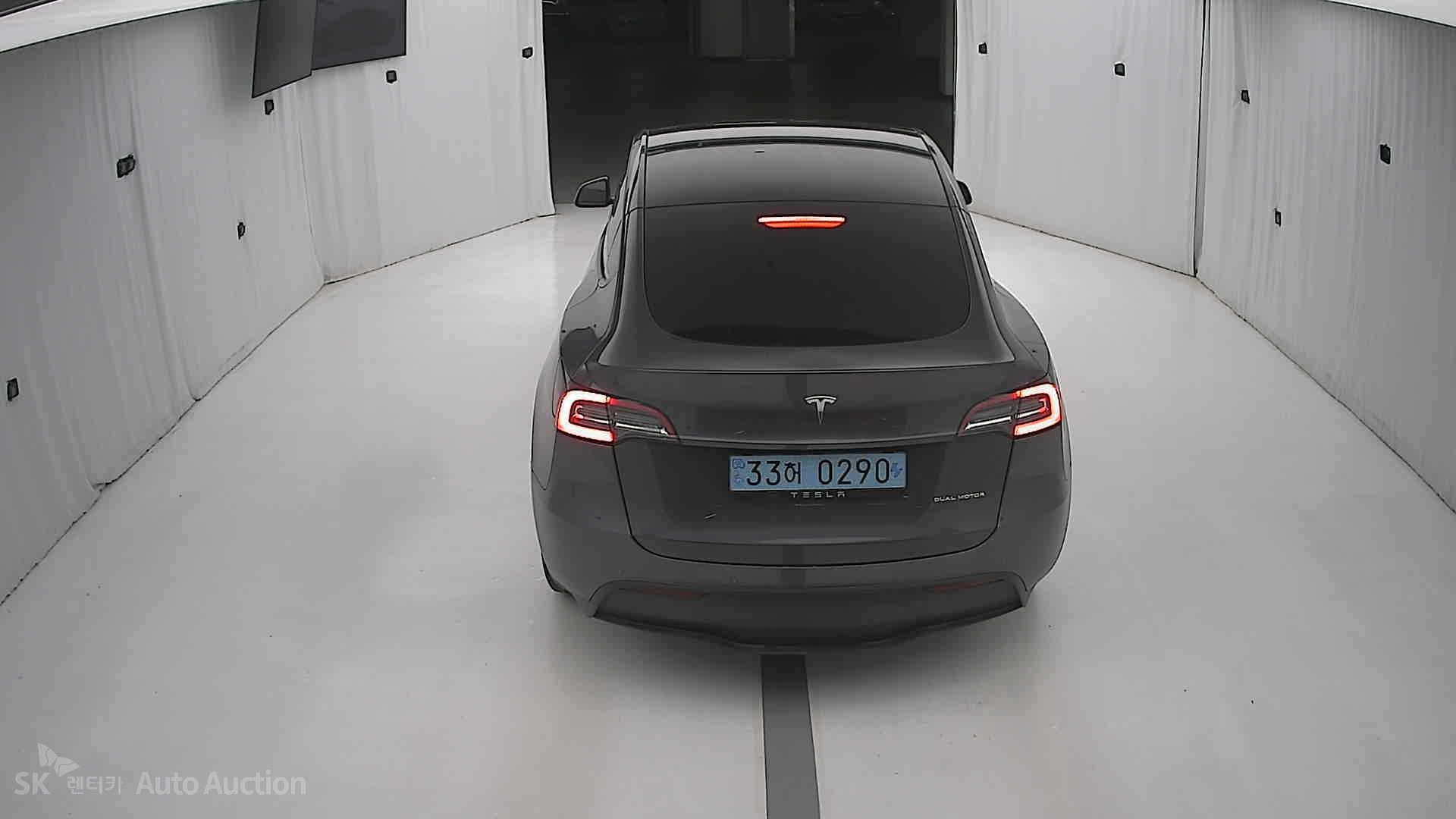 2022 - tesla model y