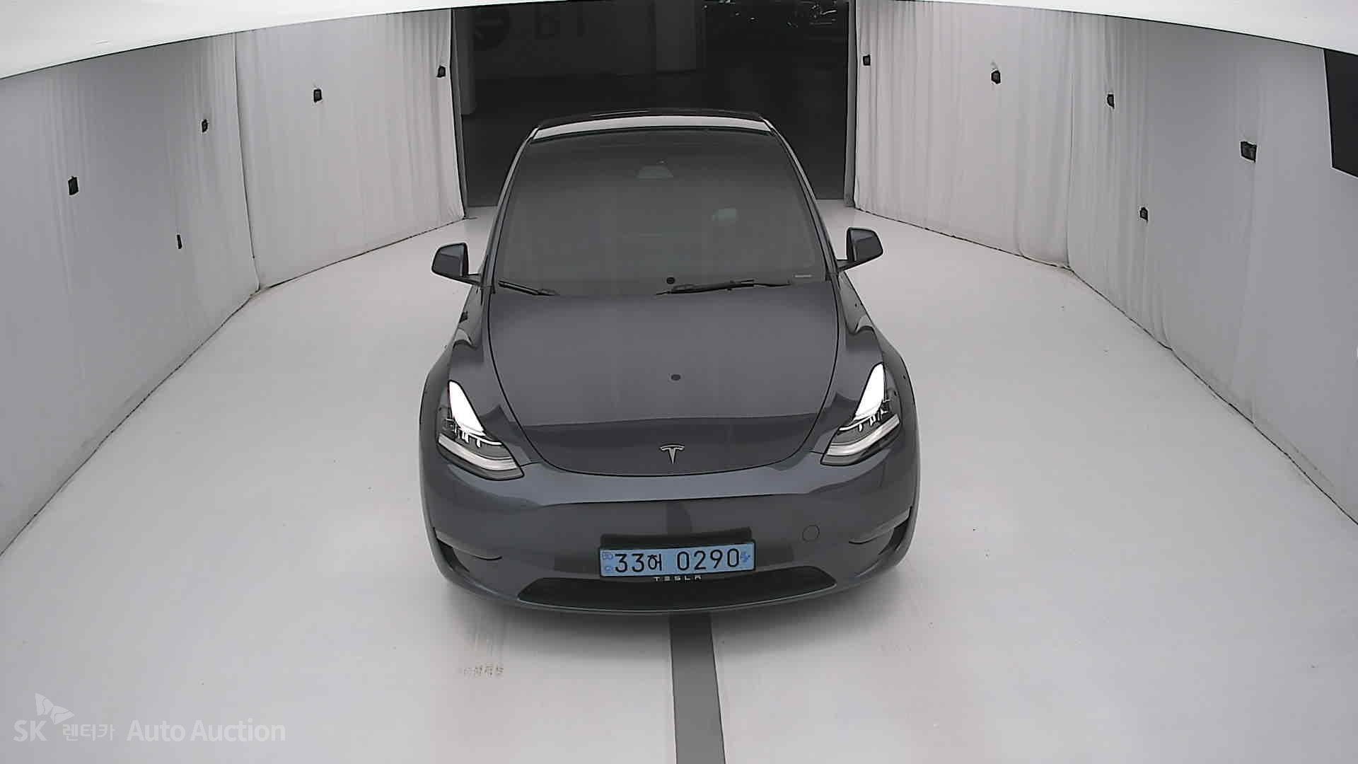 2022 - tesla model y