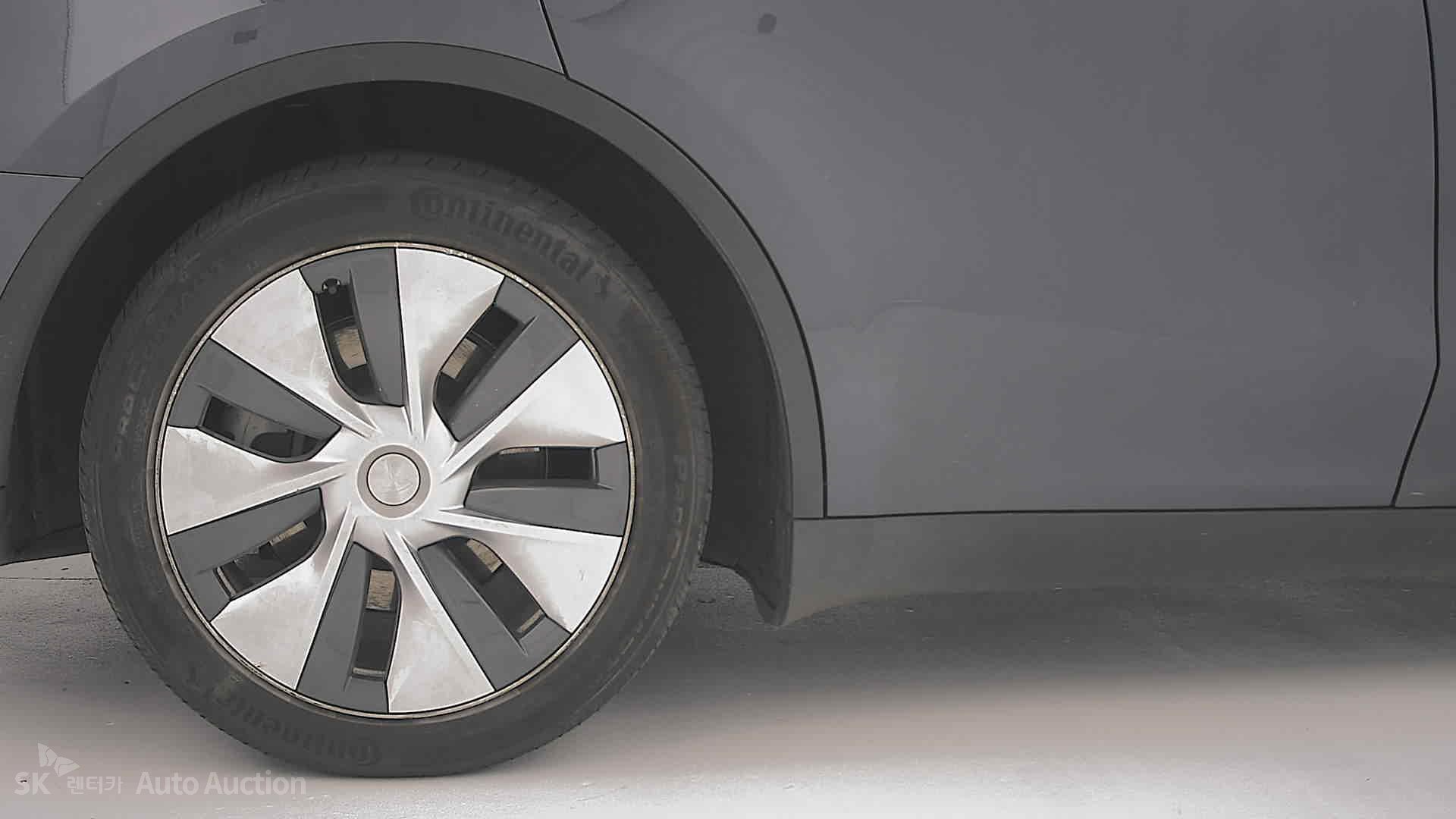2022 - tesla model y