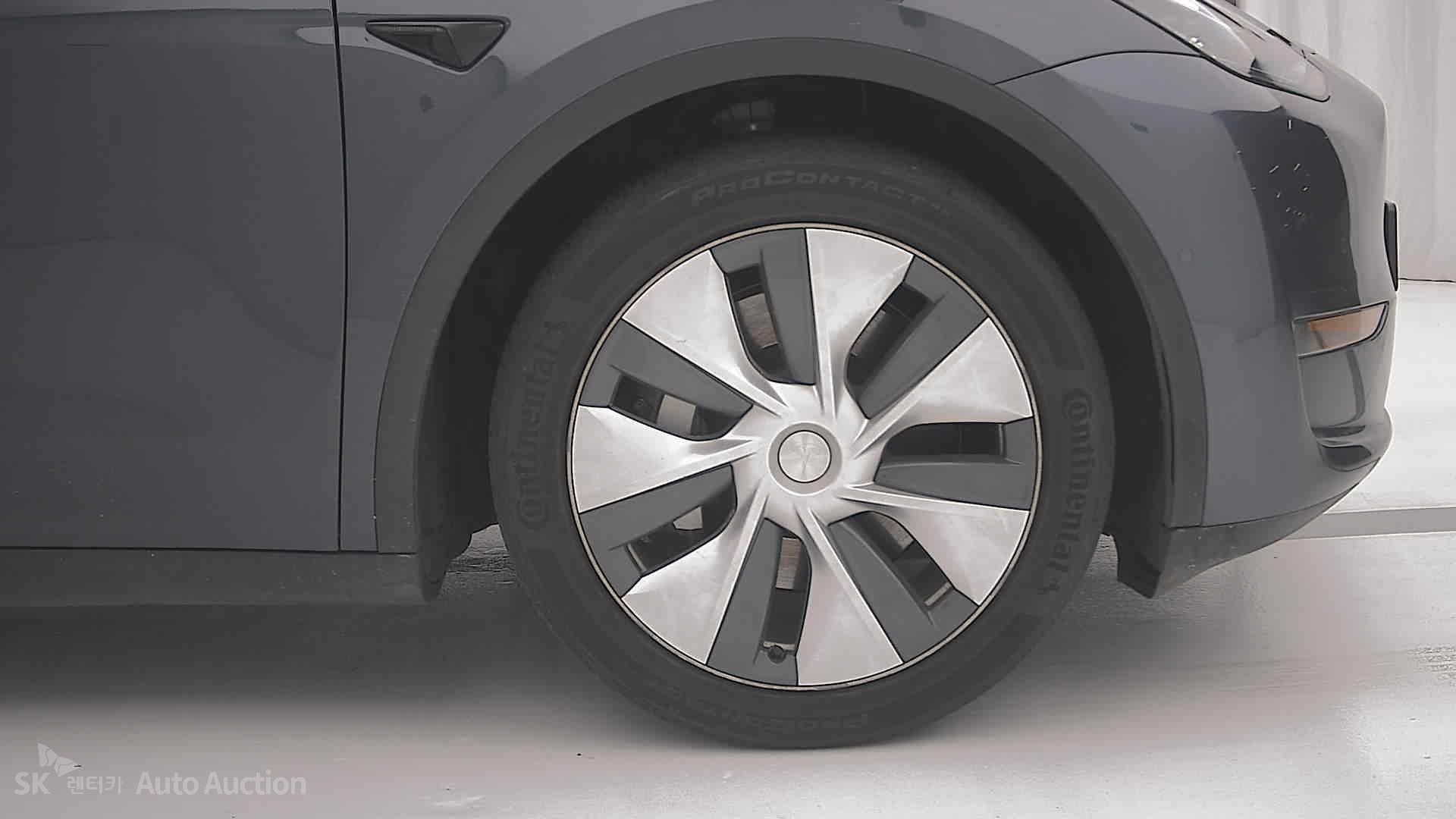 2022 - tesla model y