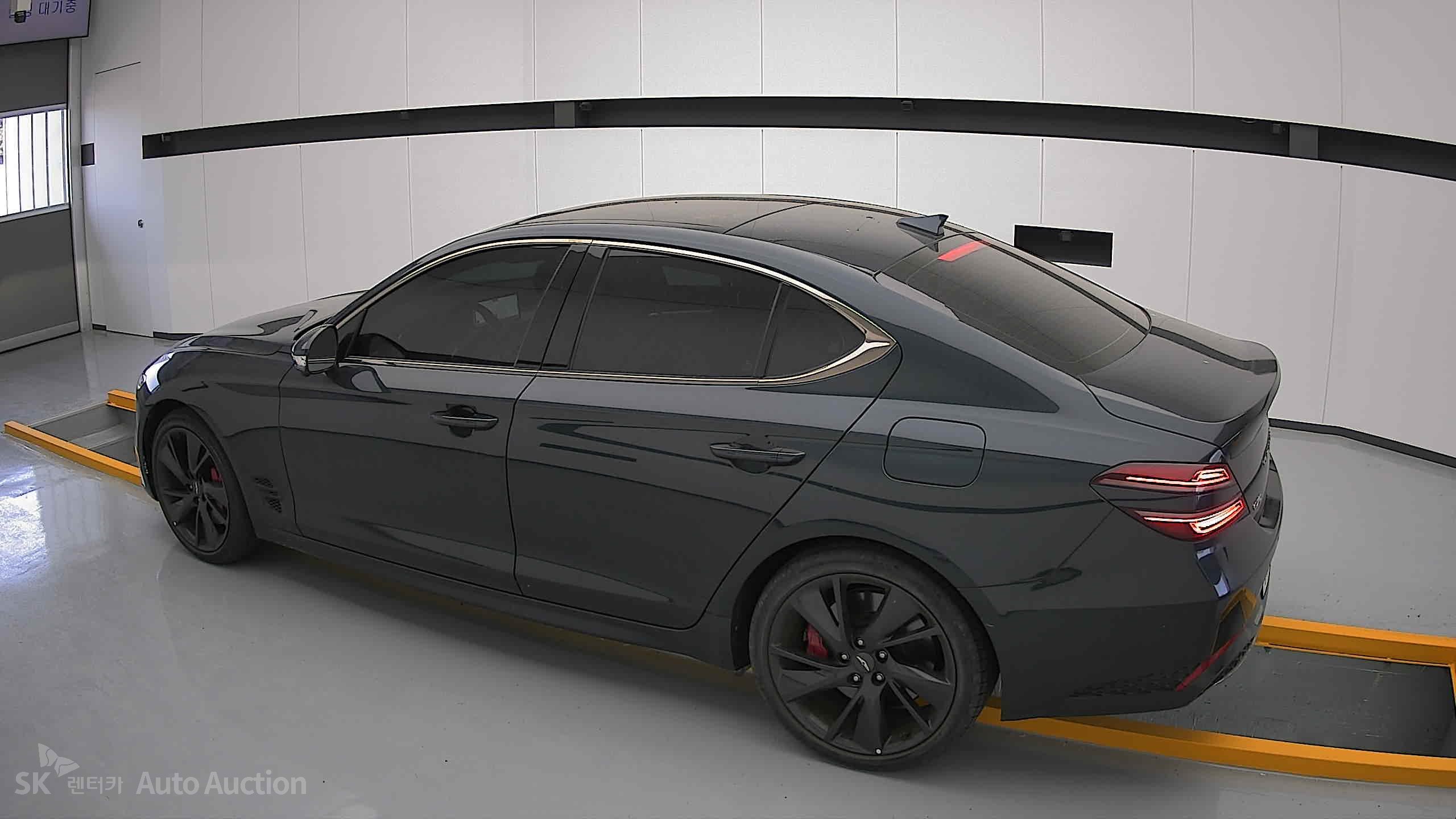 2022 - genesis g70