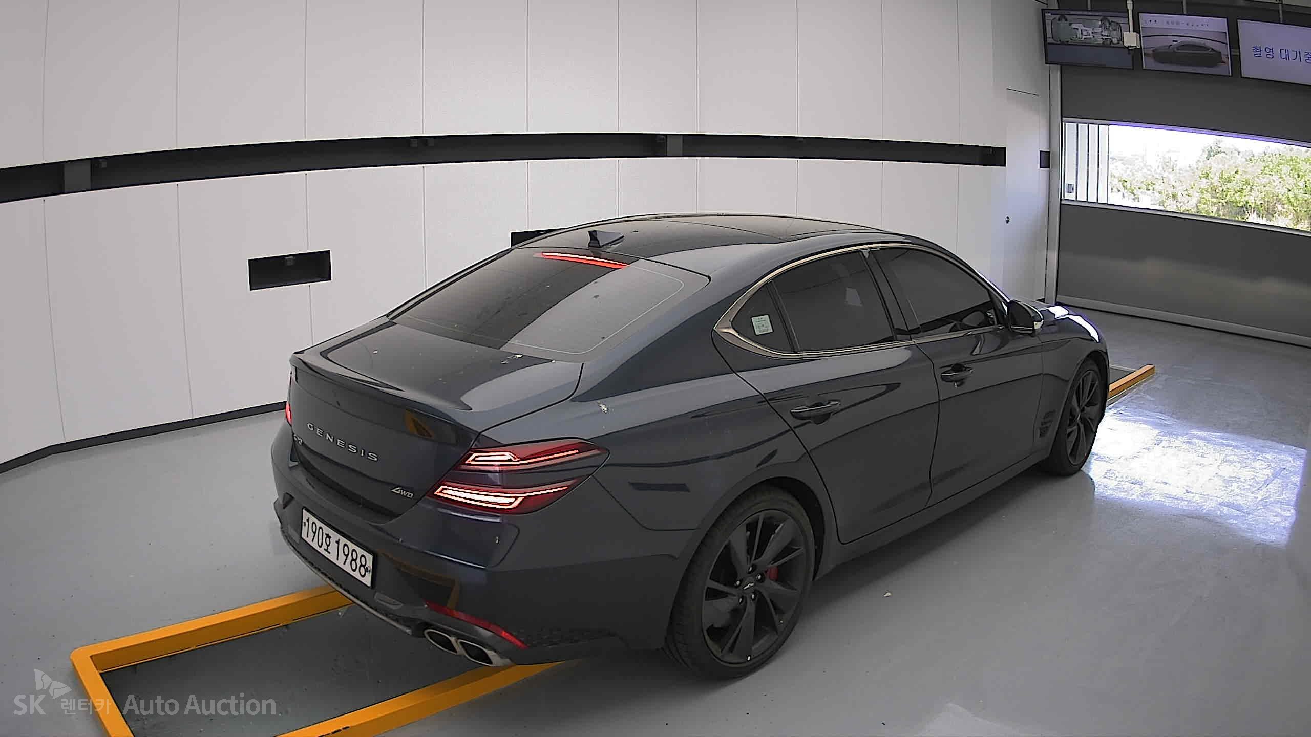 2022 - genesis g70