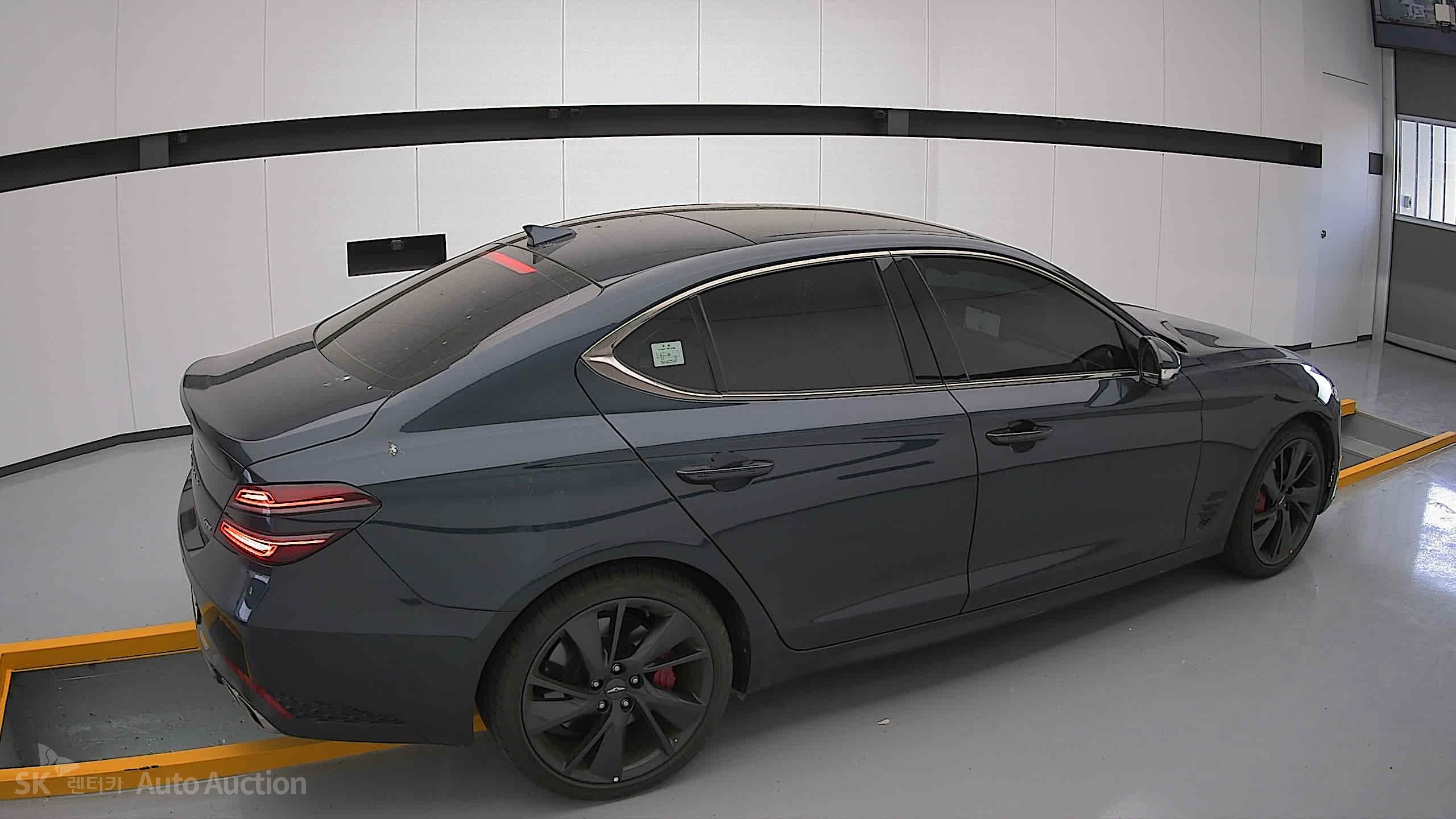 2022 - genesis g70