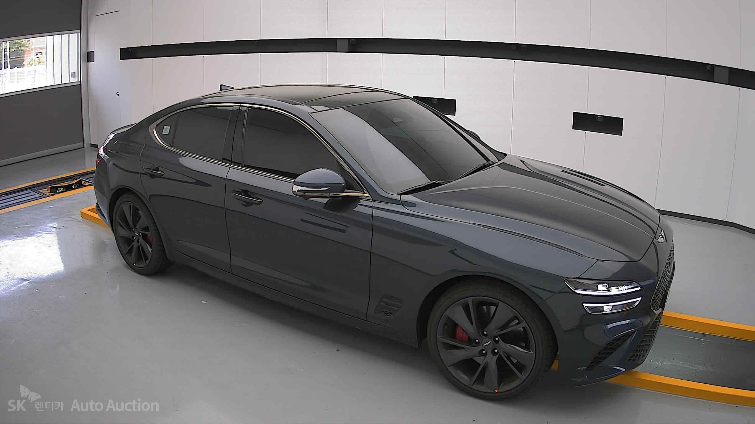 2022 - genesis g70