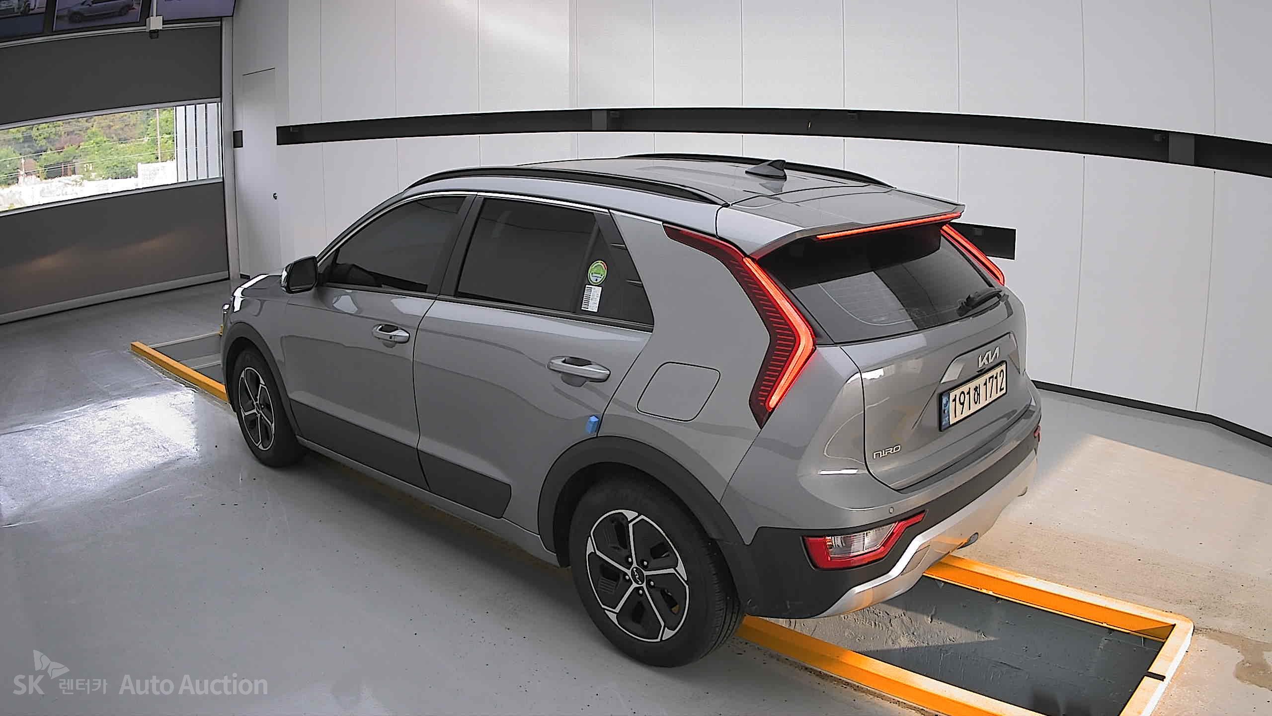 2022 - kia all-new niro