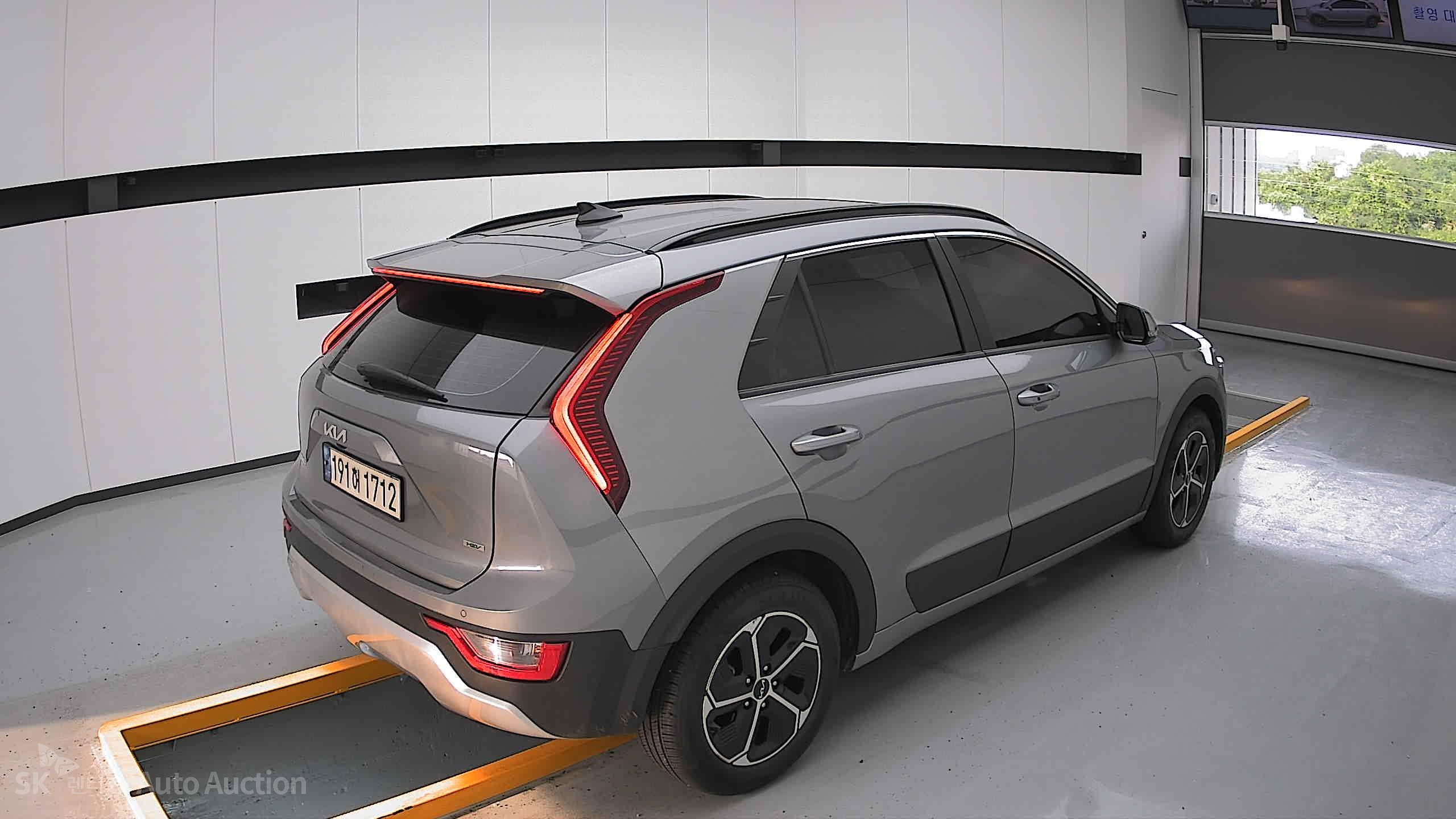 2022 - kia all-new niro