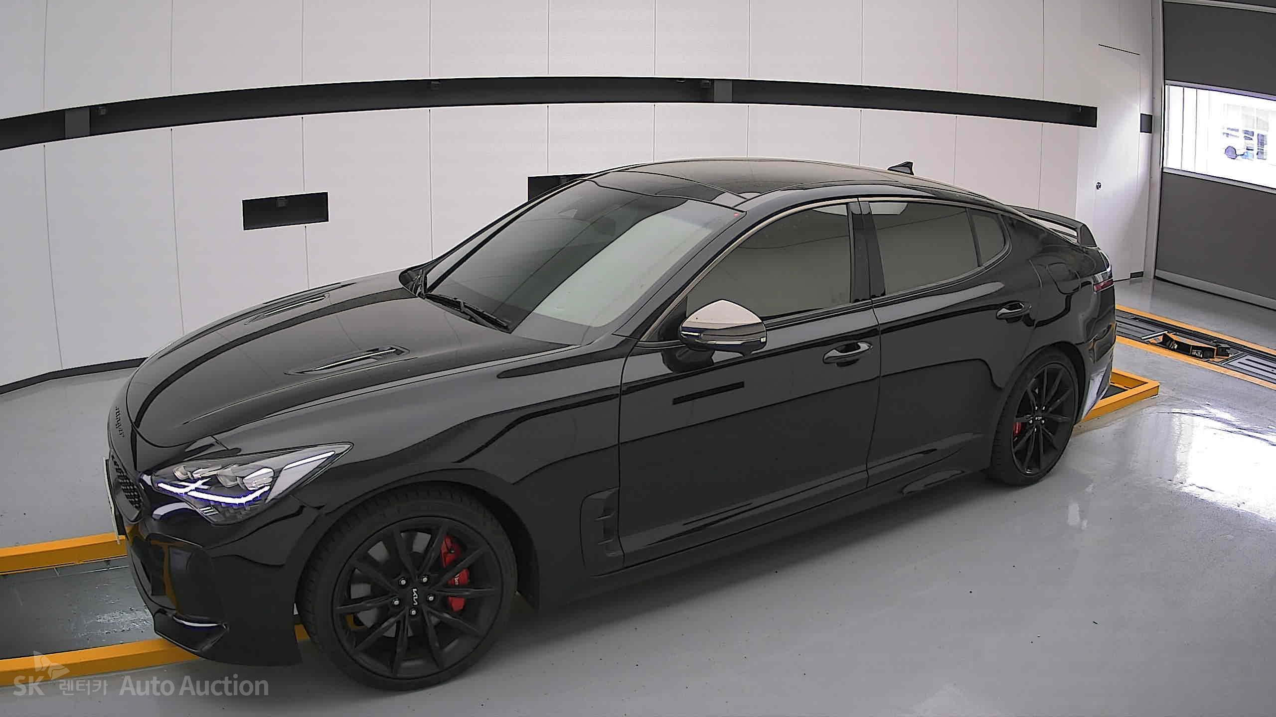 2023 - kia stinger