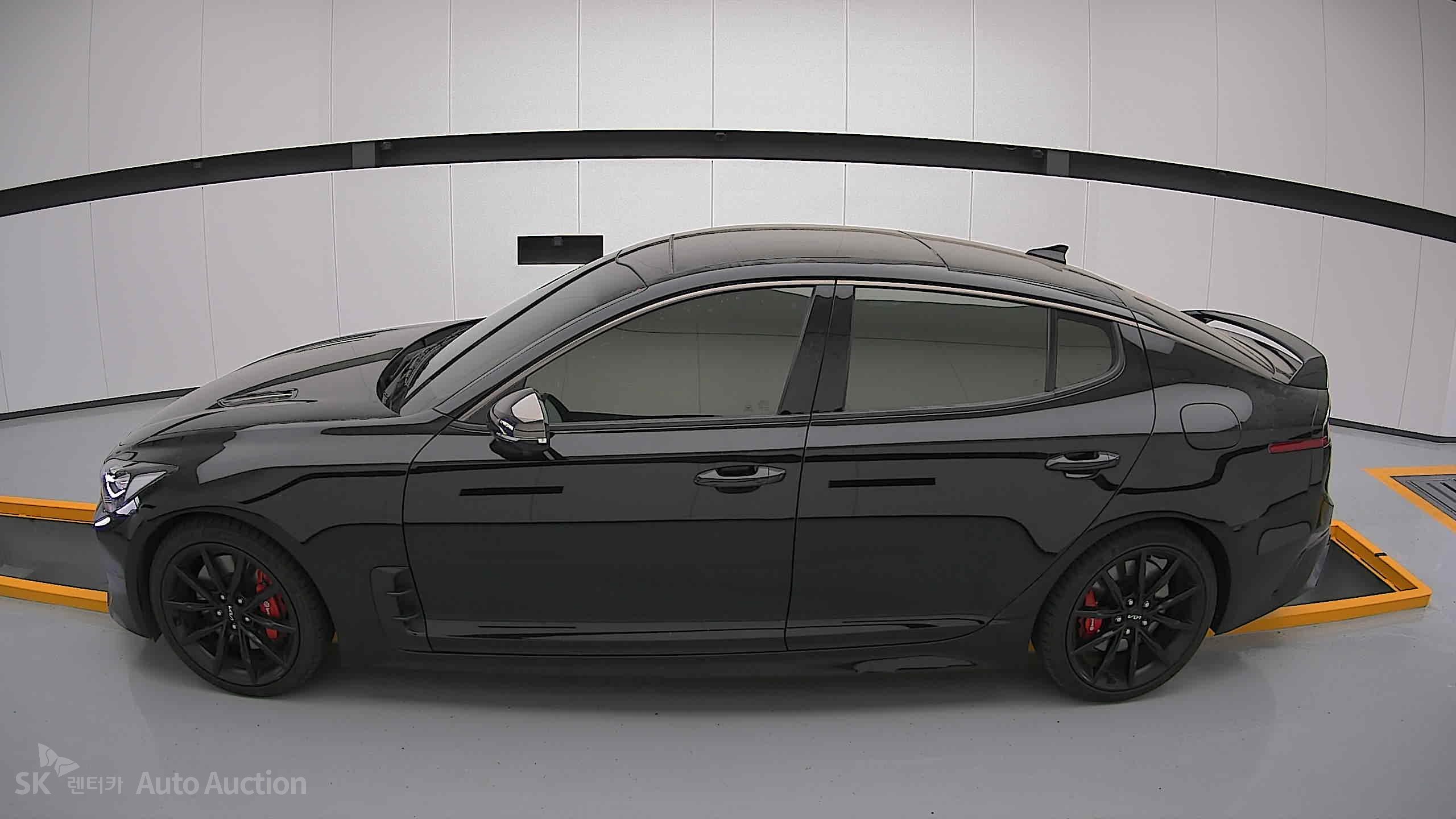 2023 - kia stinger