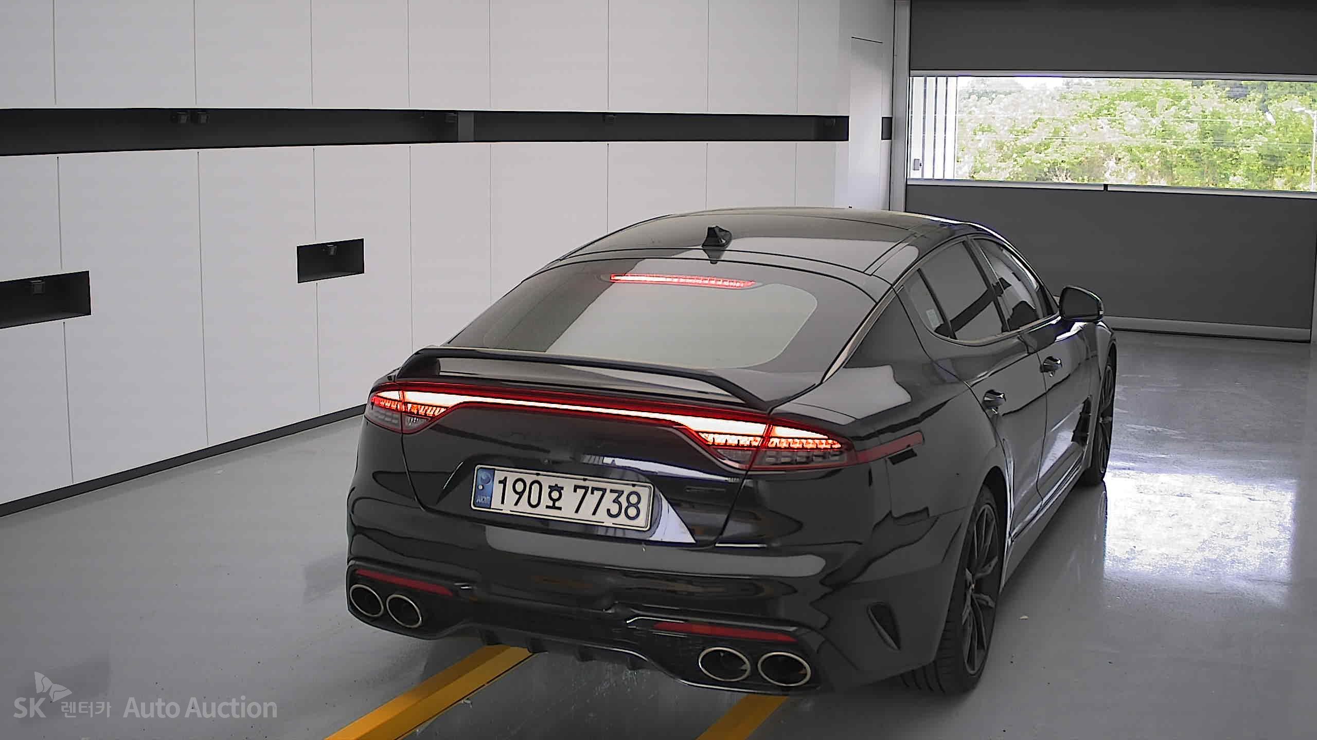2023 - kia stinger