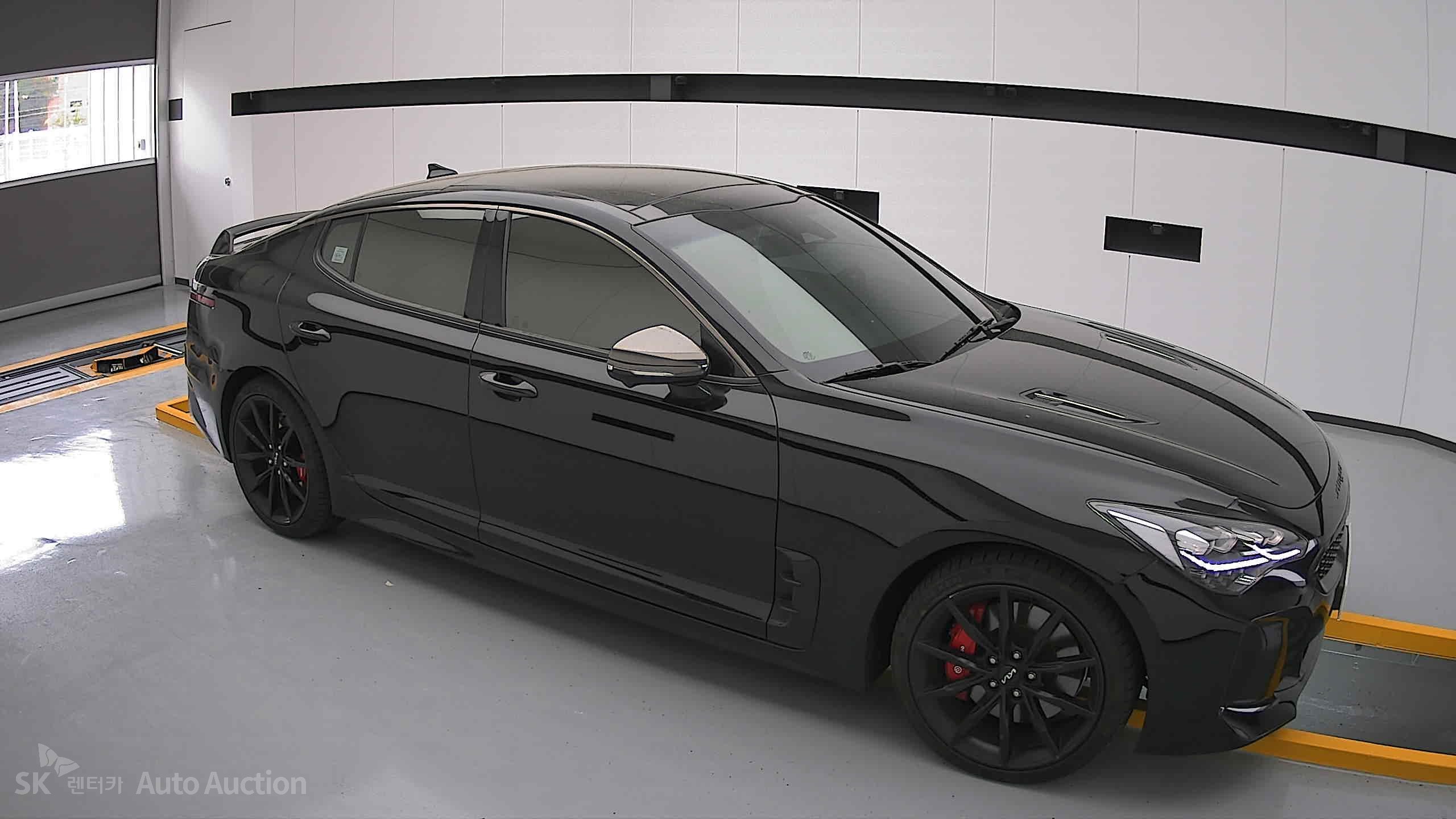 2023 - kia stinger