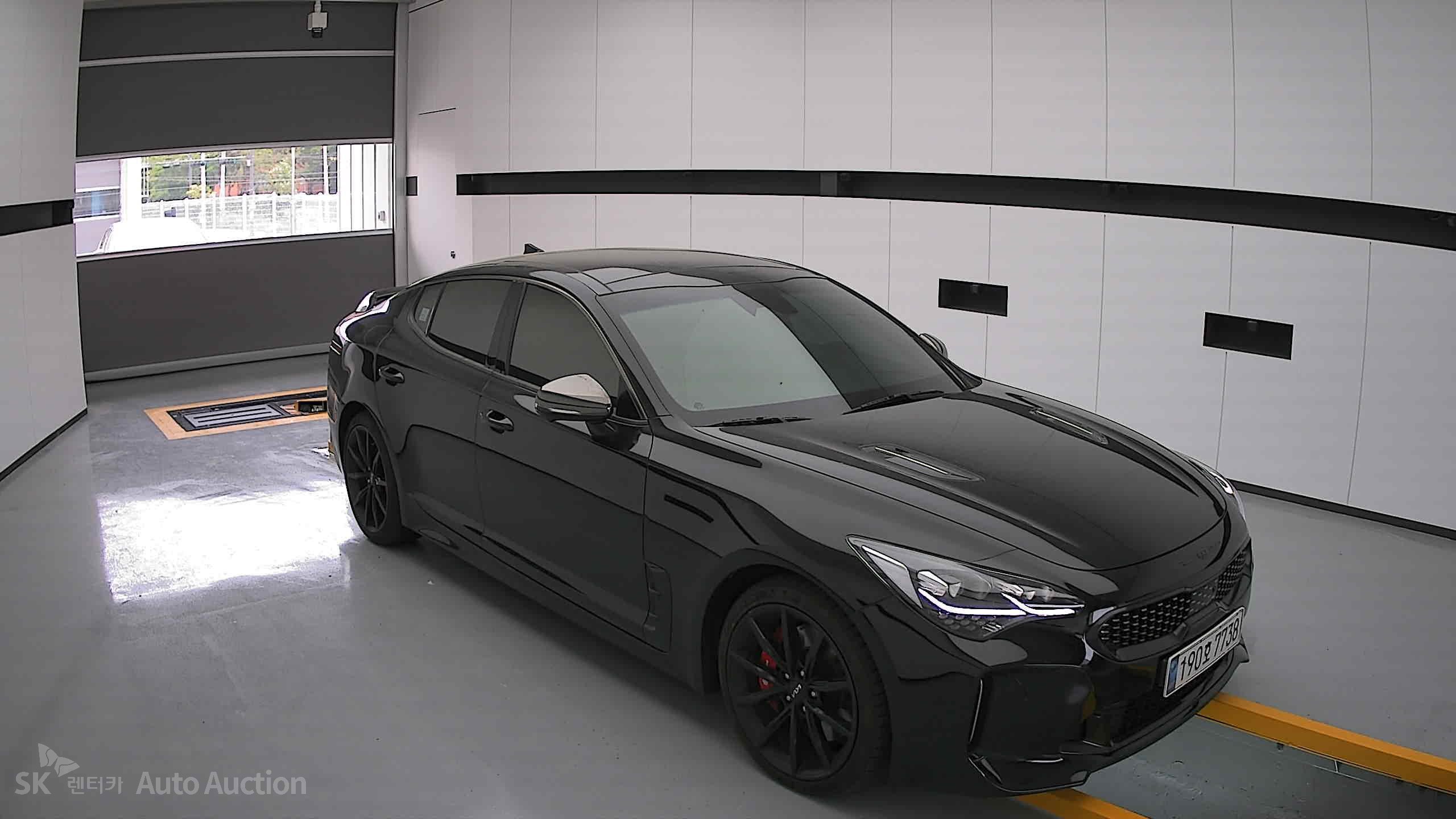 2023 - kia stinger