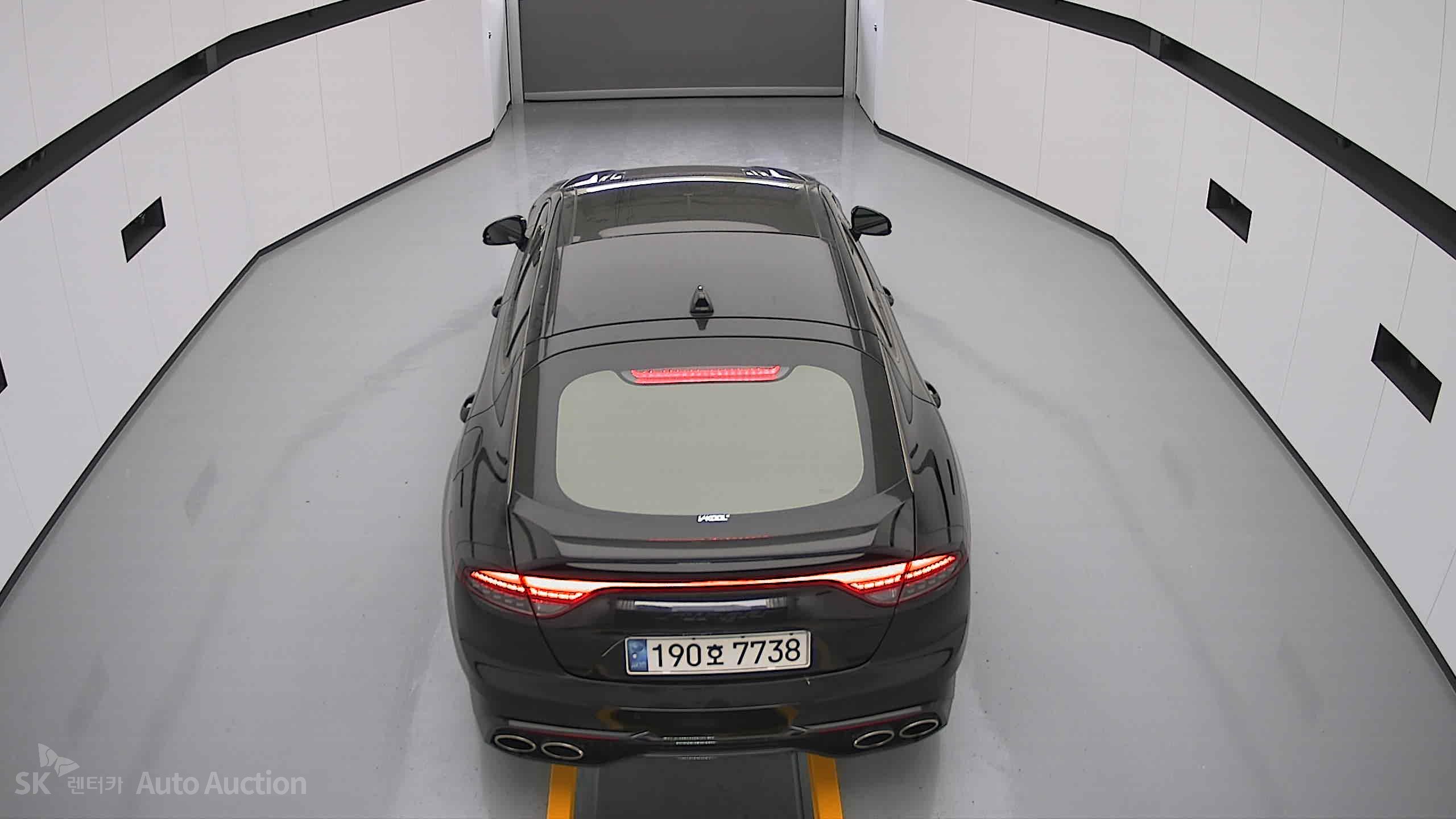2023 - kia stinger