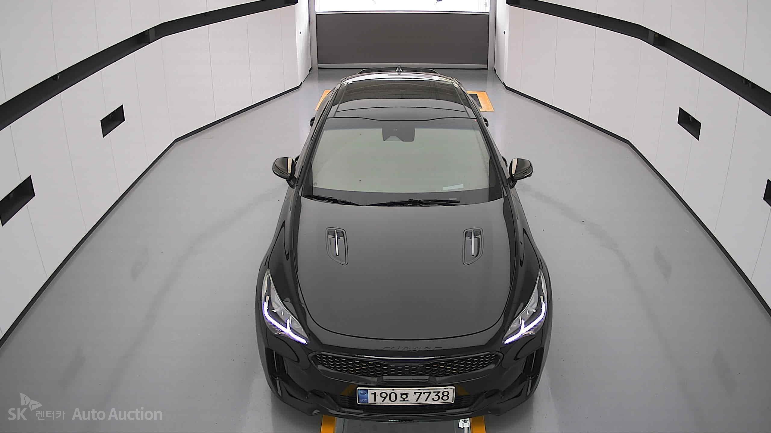 2023 - kia stinger