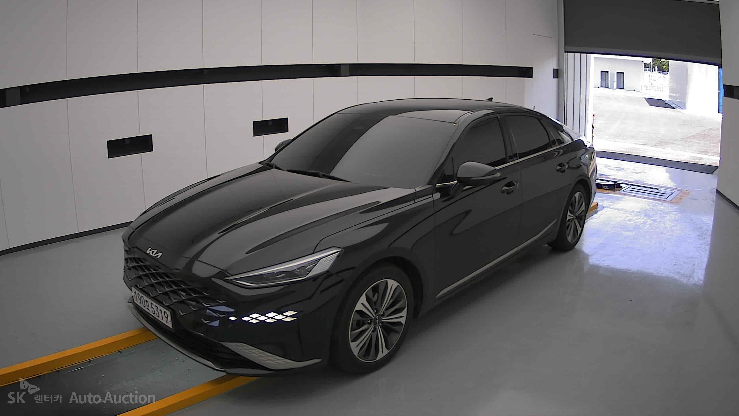 2022 - kia k8