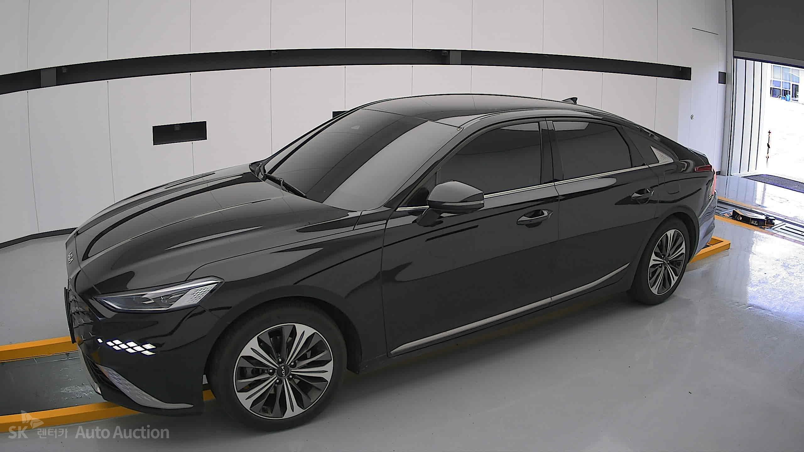 2022 - kia k8