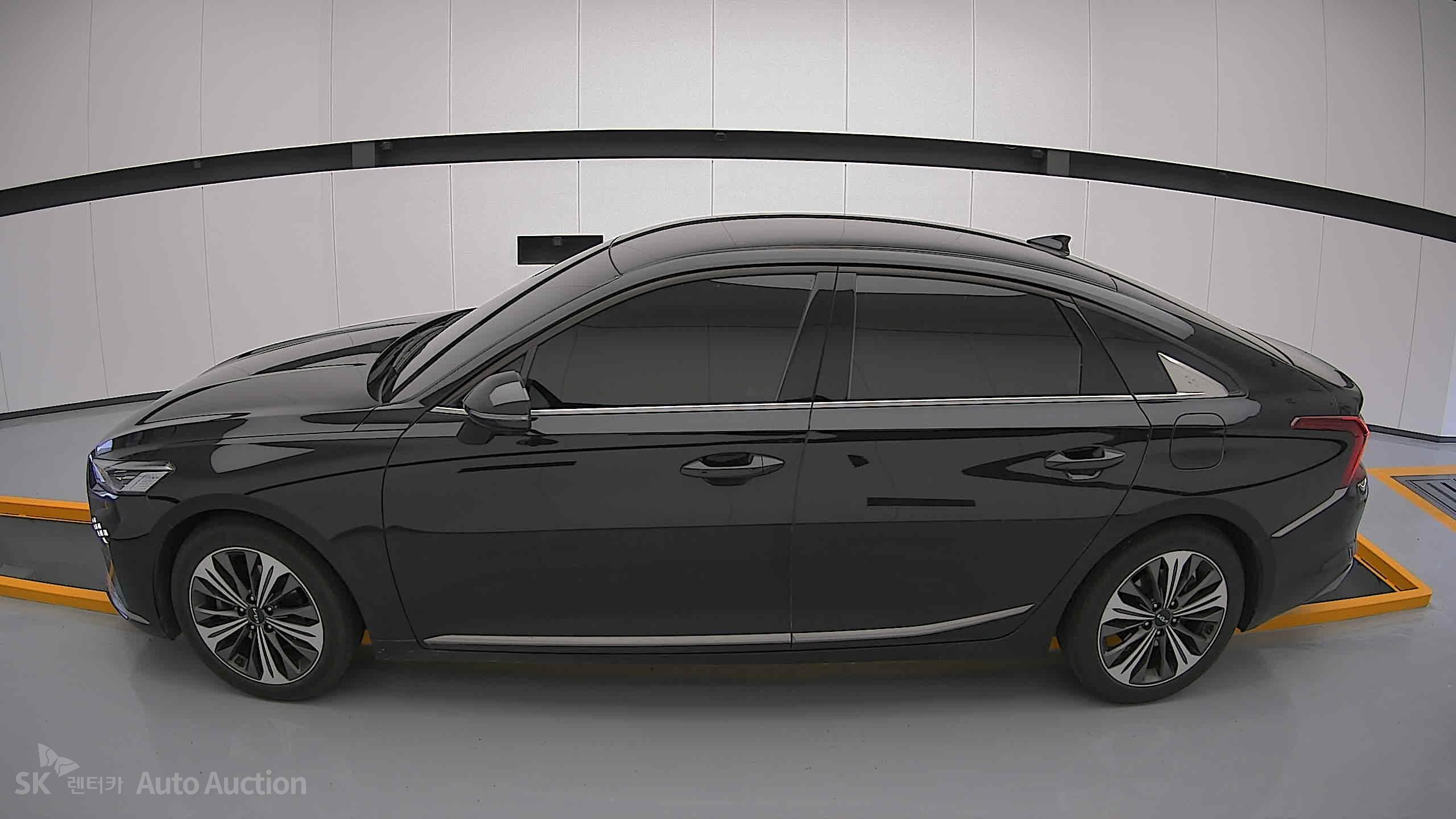 2022 - kia k8