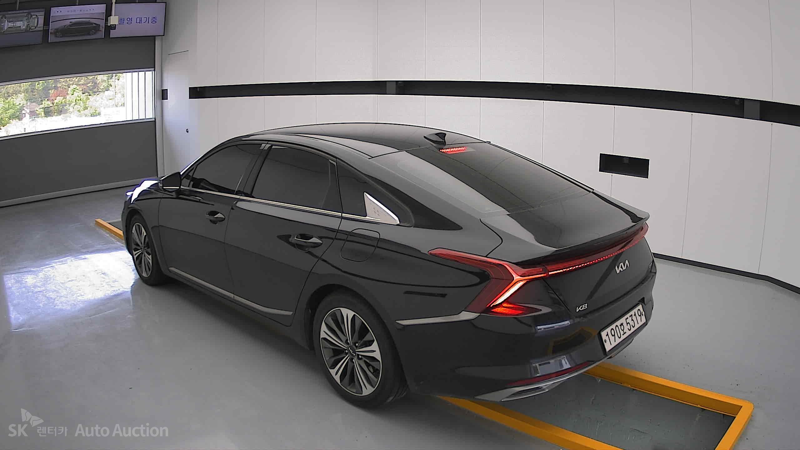 2022 - kia k8