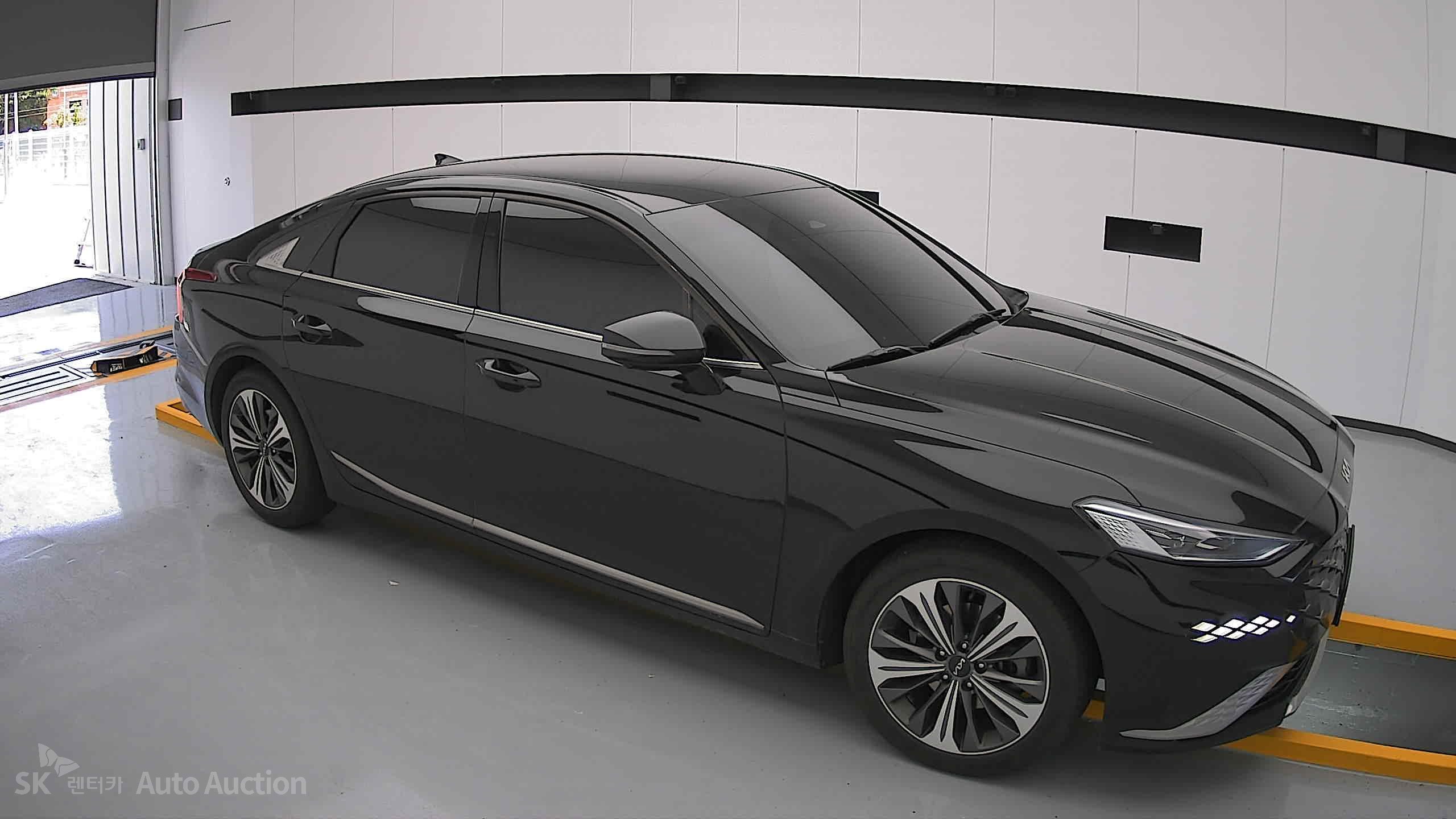 2022 - kia k8