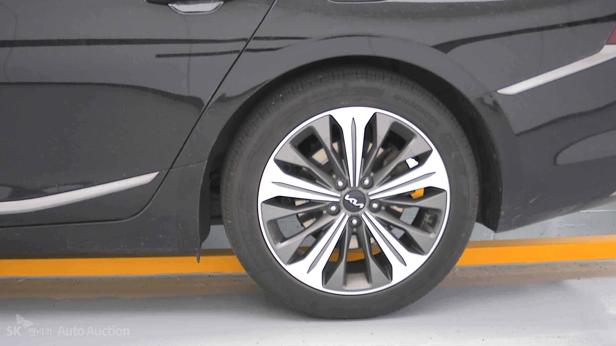 2022 - kia k8