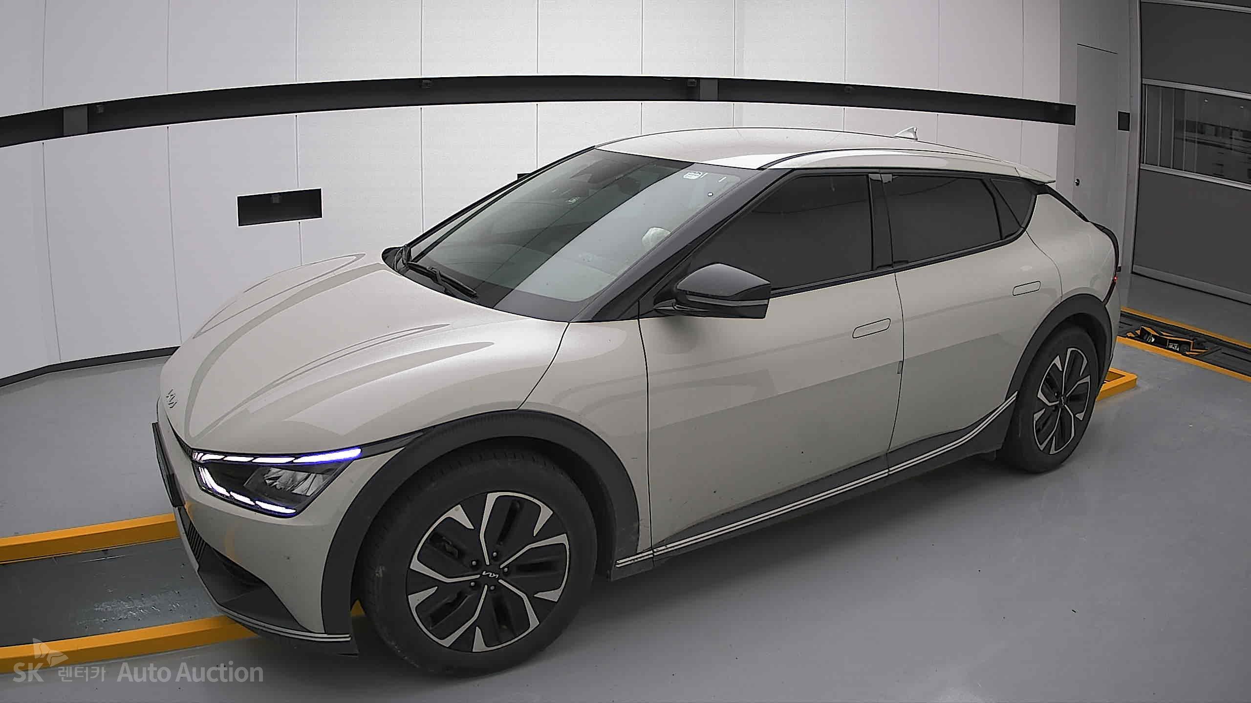 2022 - kia ev6