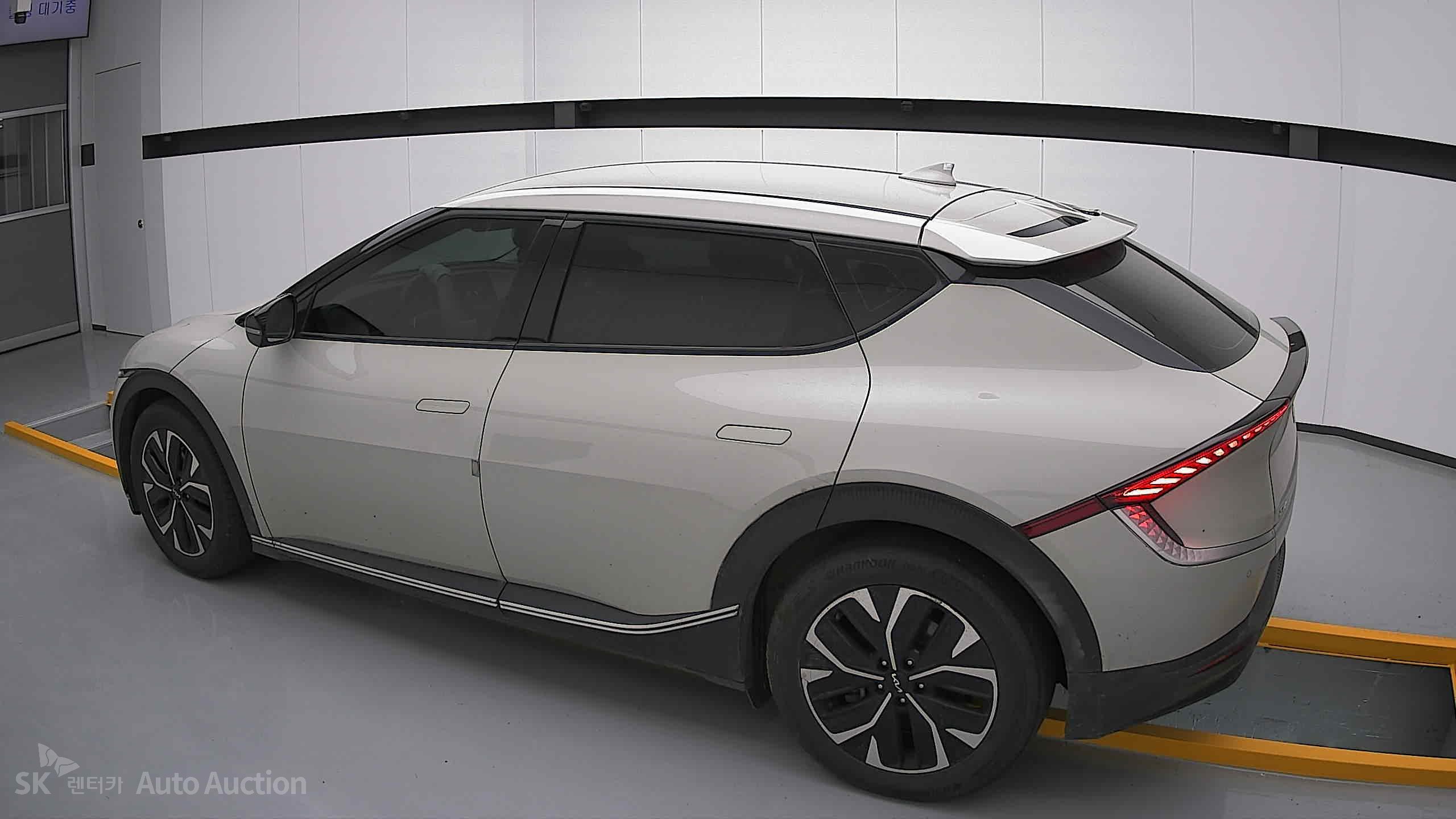 2022 - kia ev6