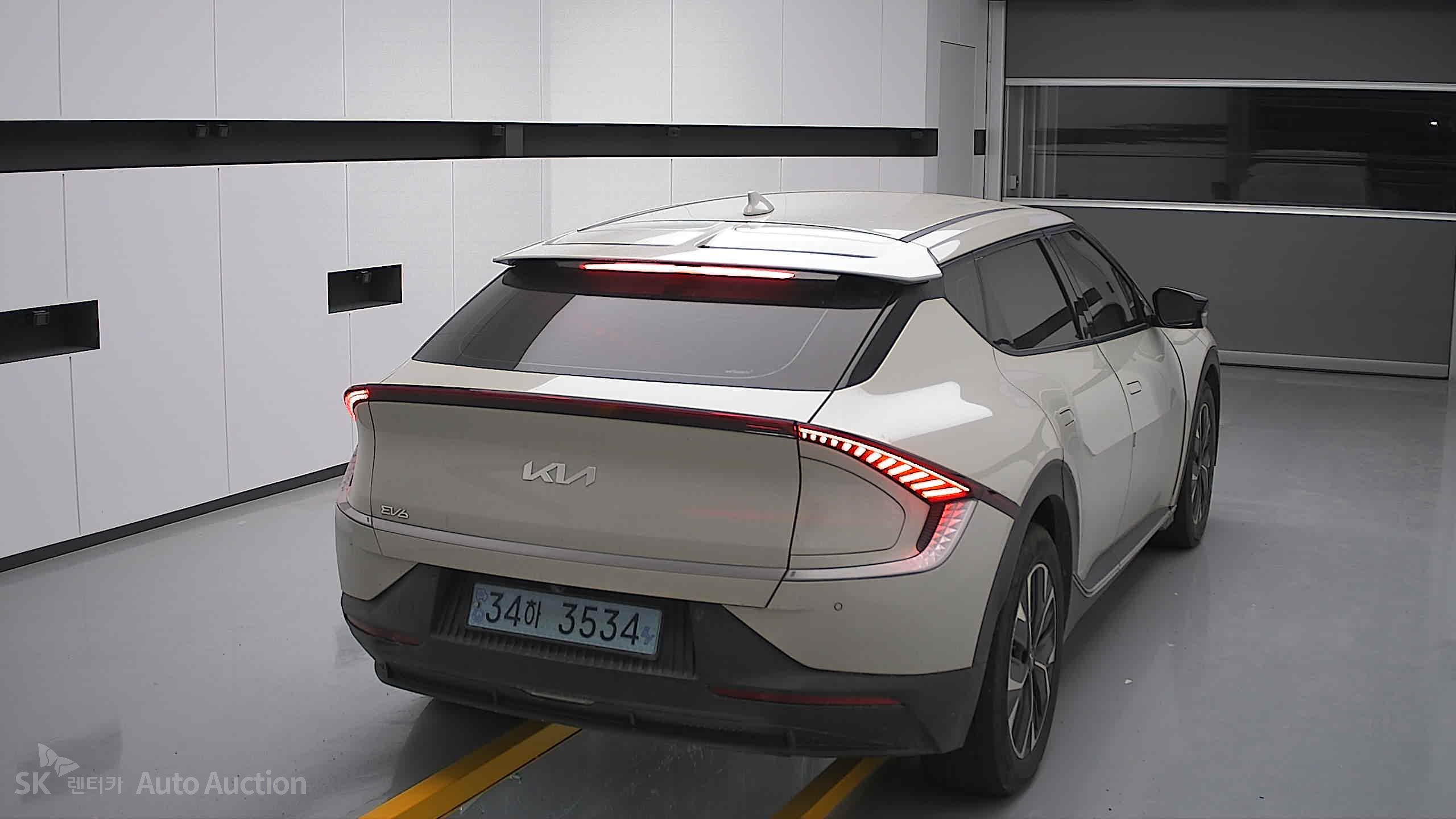 2022 - kia ev6