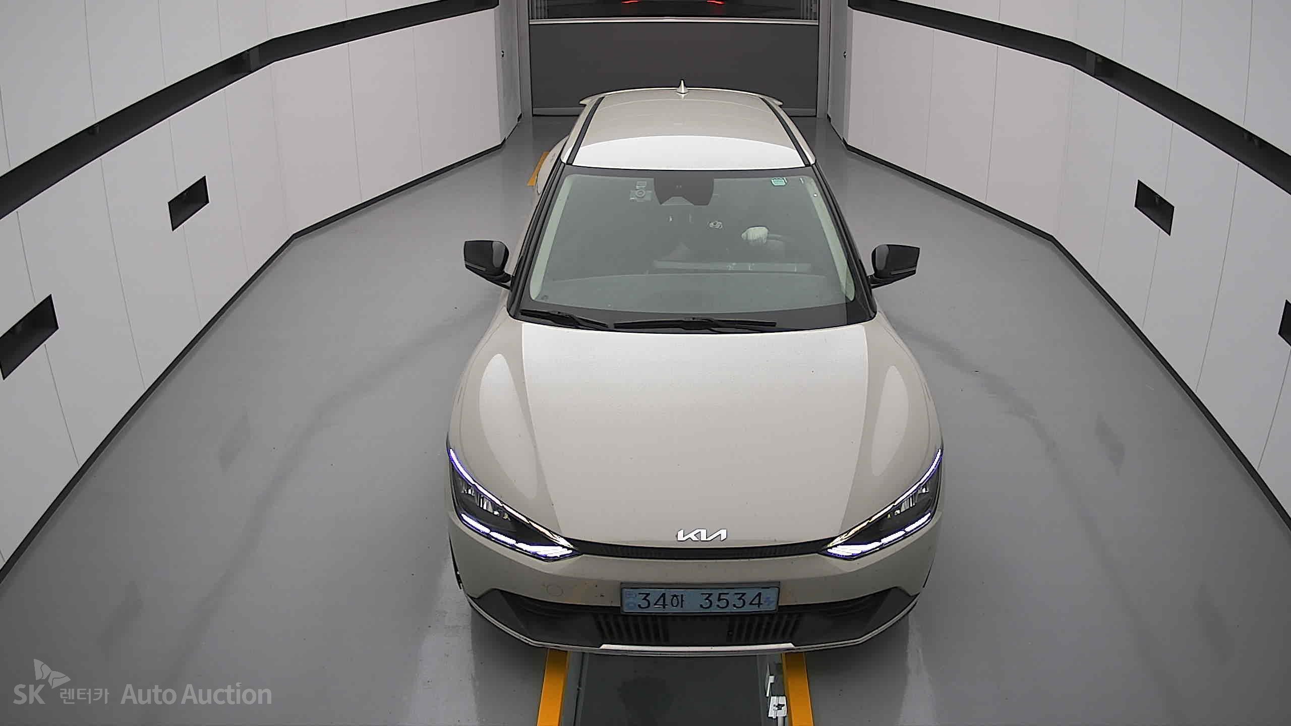 2022 - kia ev6