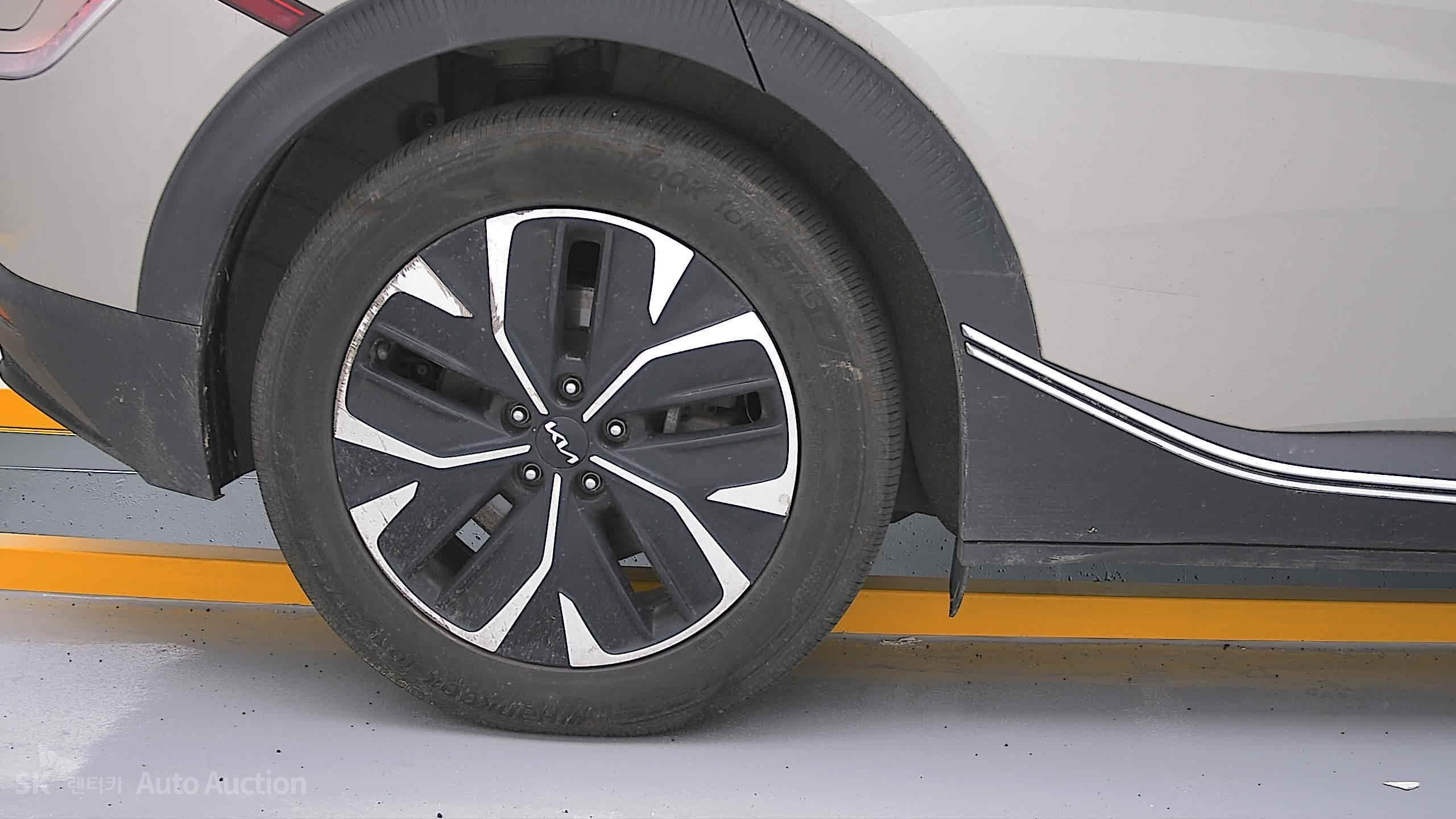 2022 - kia ev6