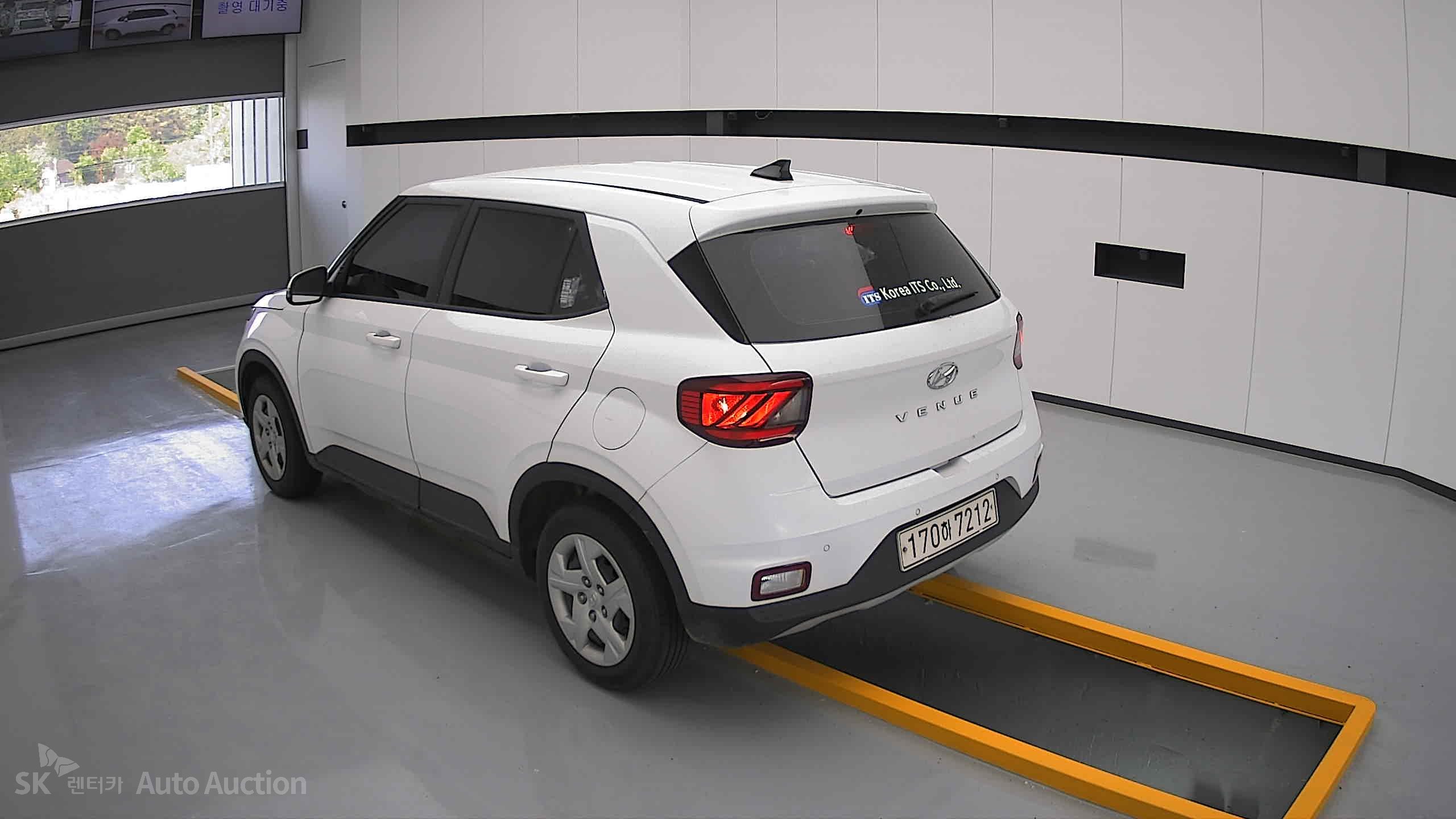 2021 - hyundai venue