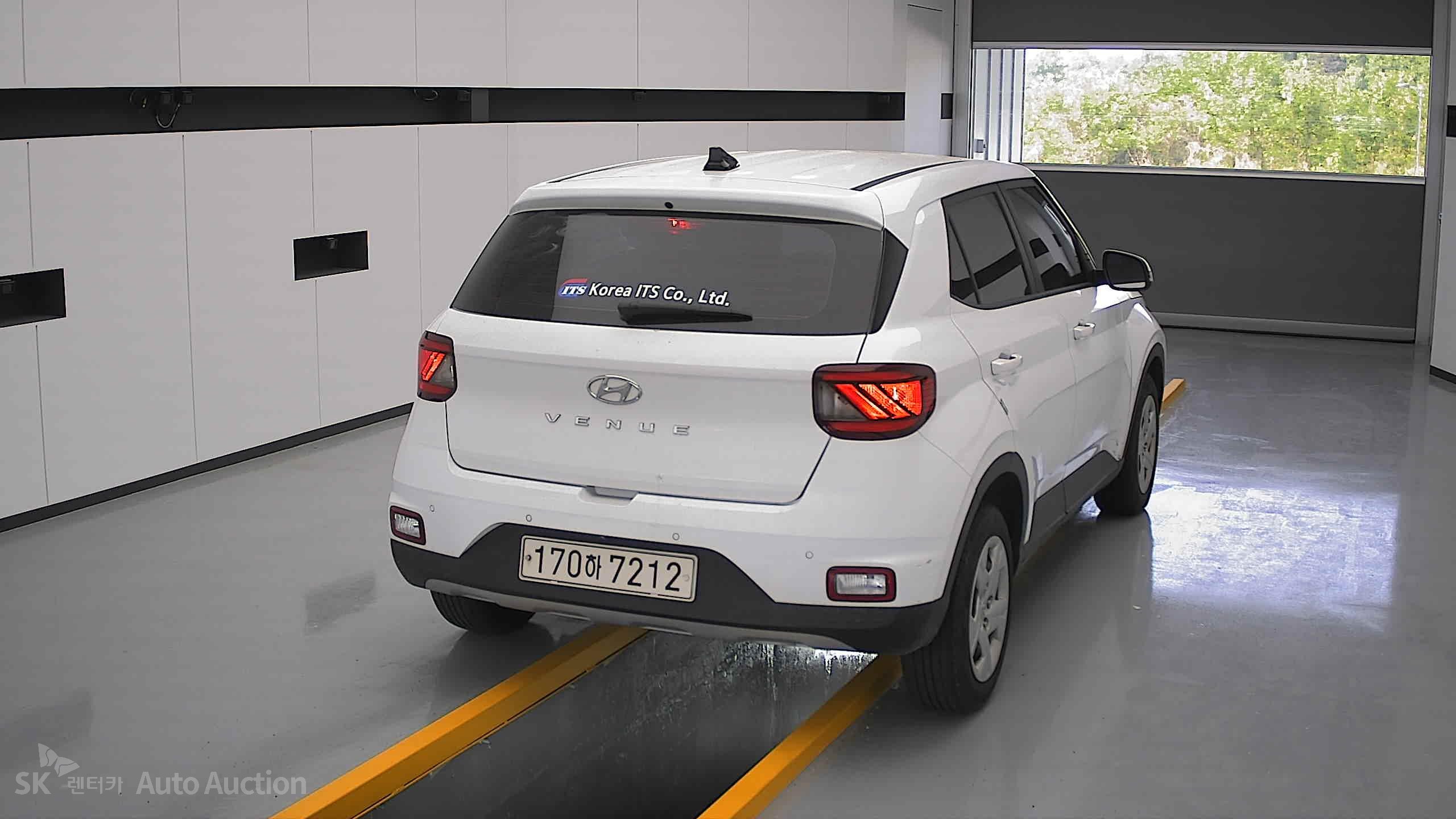 2021 - hyundai venue