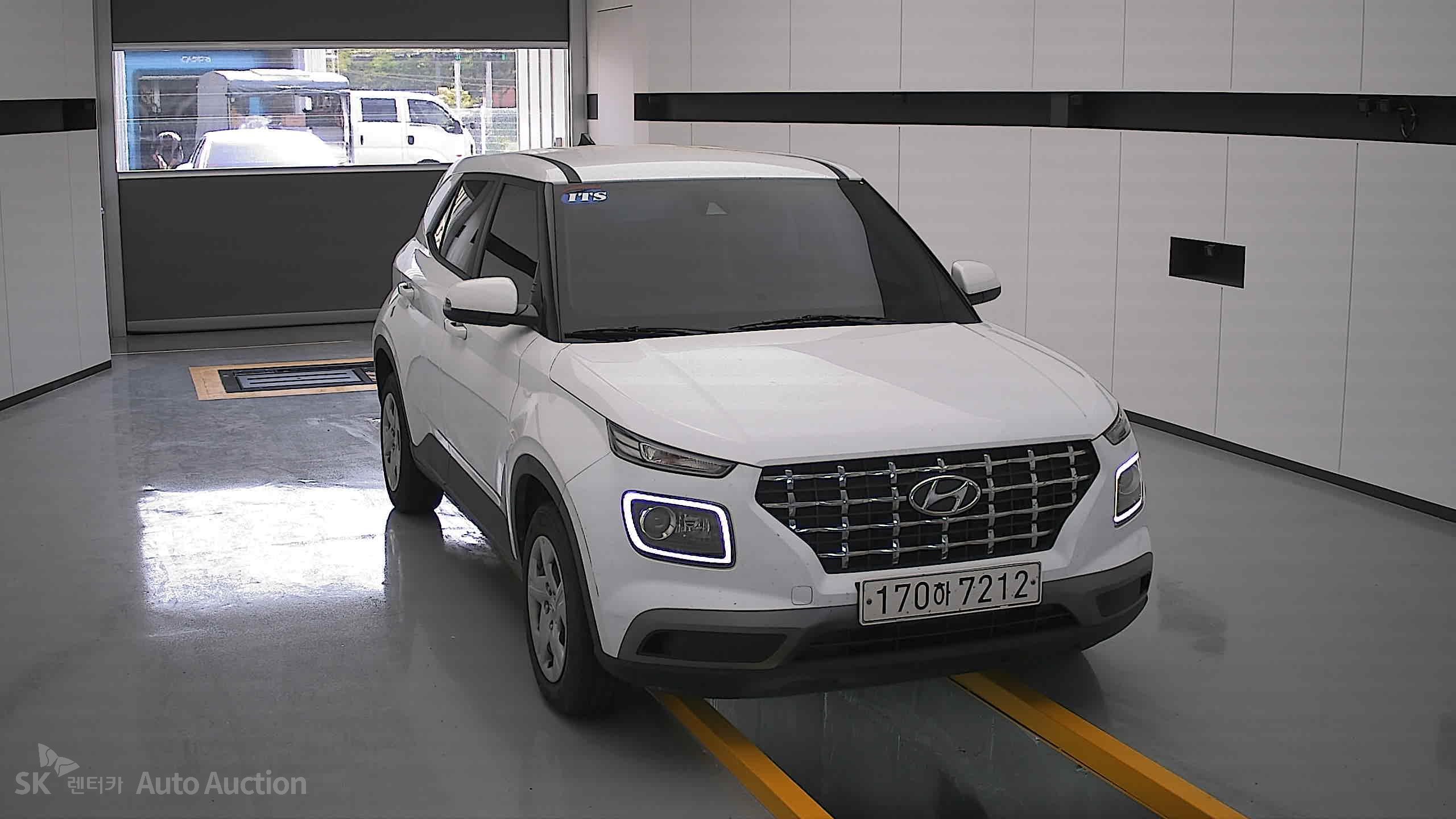2021 - hyundai venue