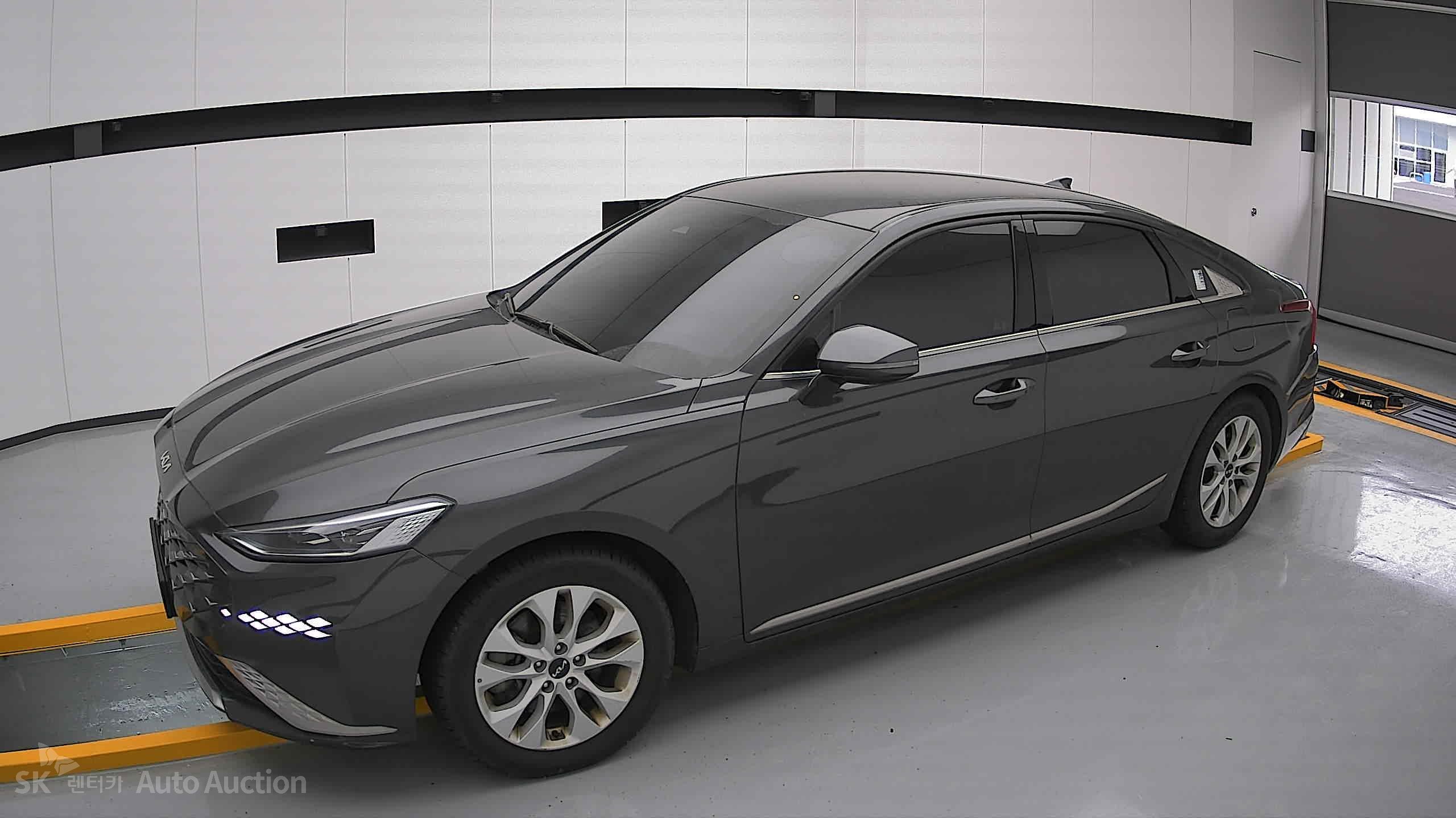 2022 - kia k8