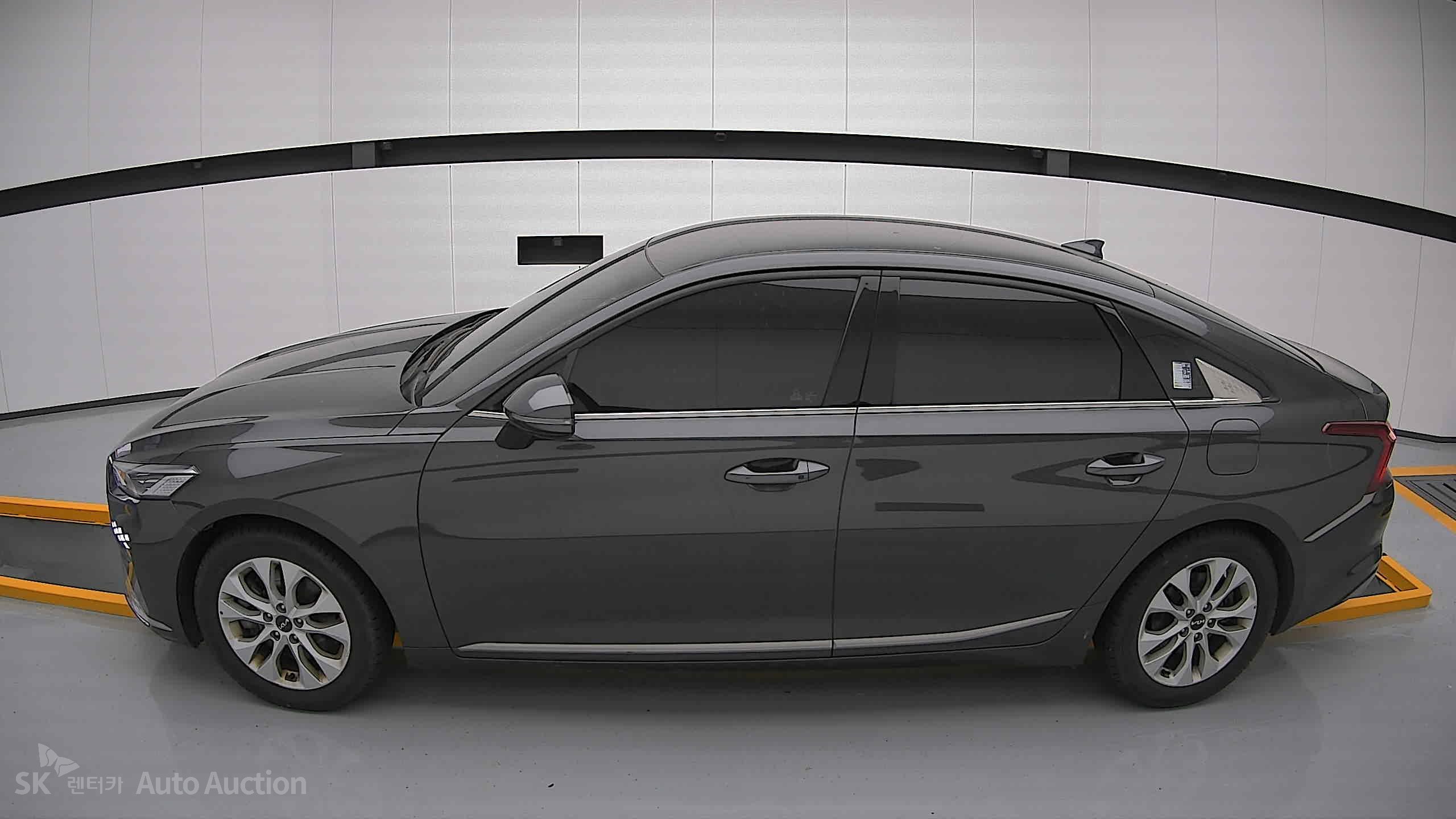 2022 - kia k8