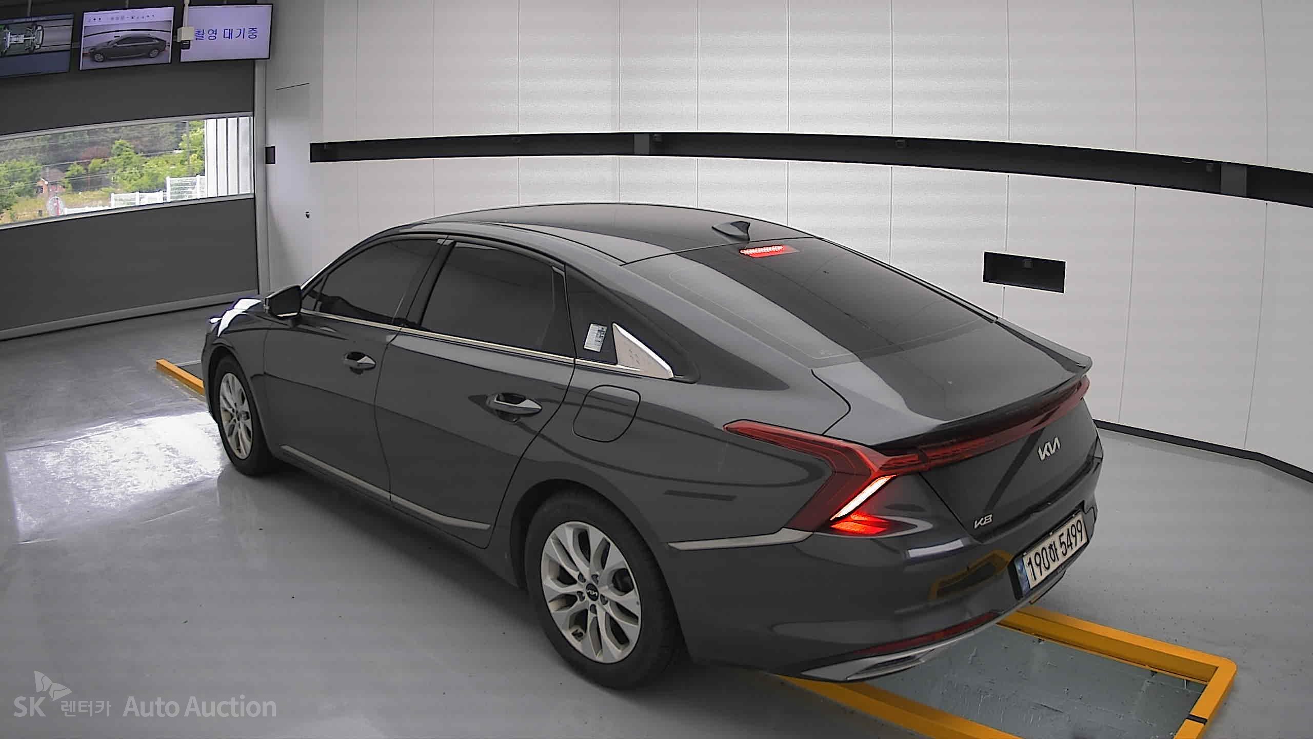 2022 - kia k8