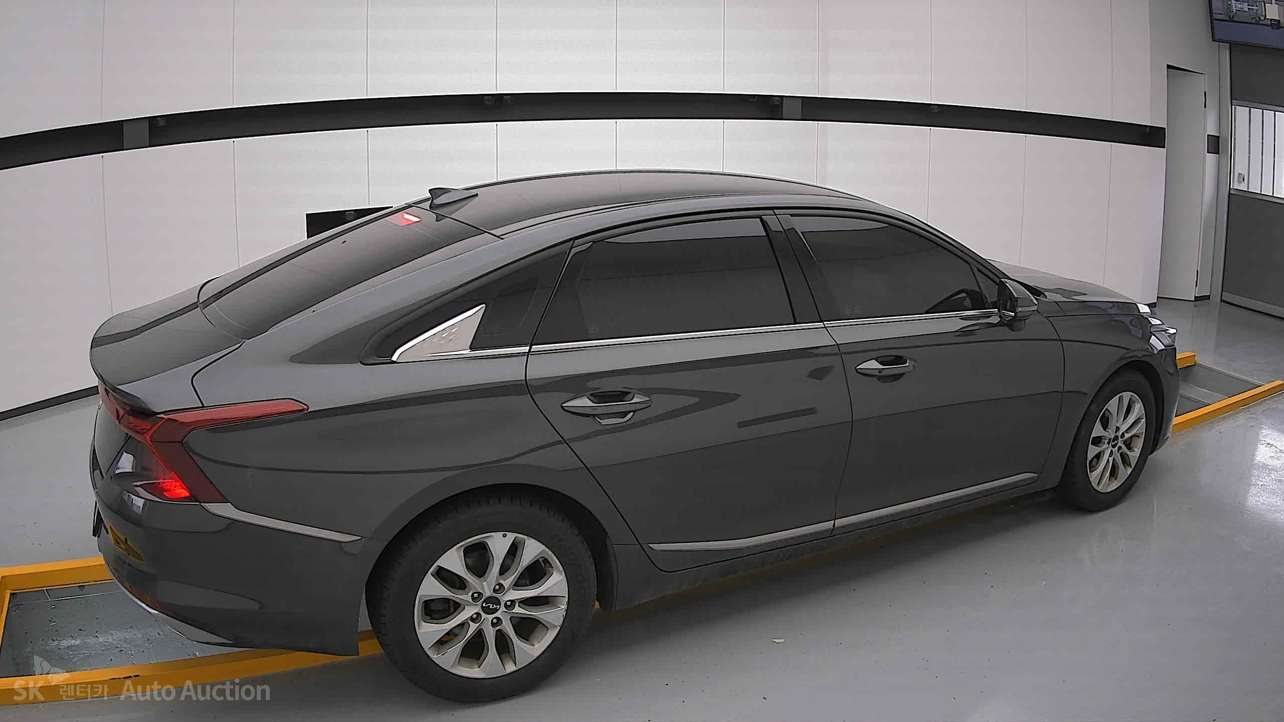 2022 - kia k8