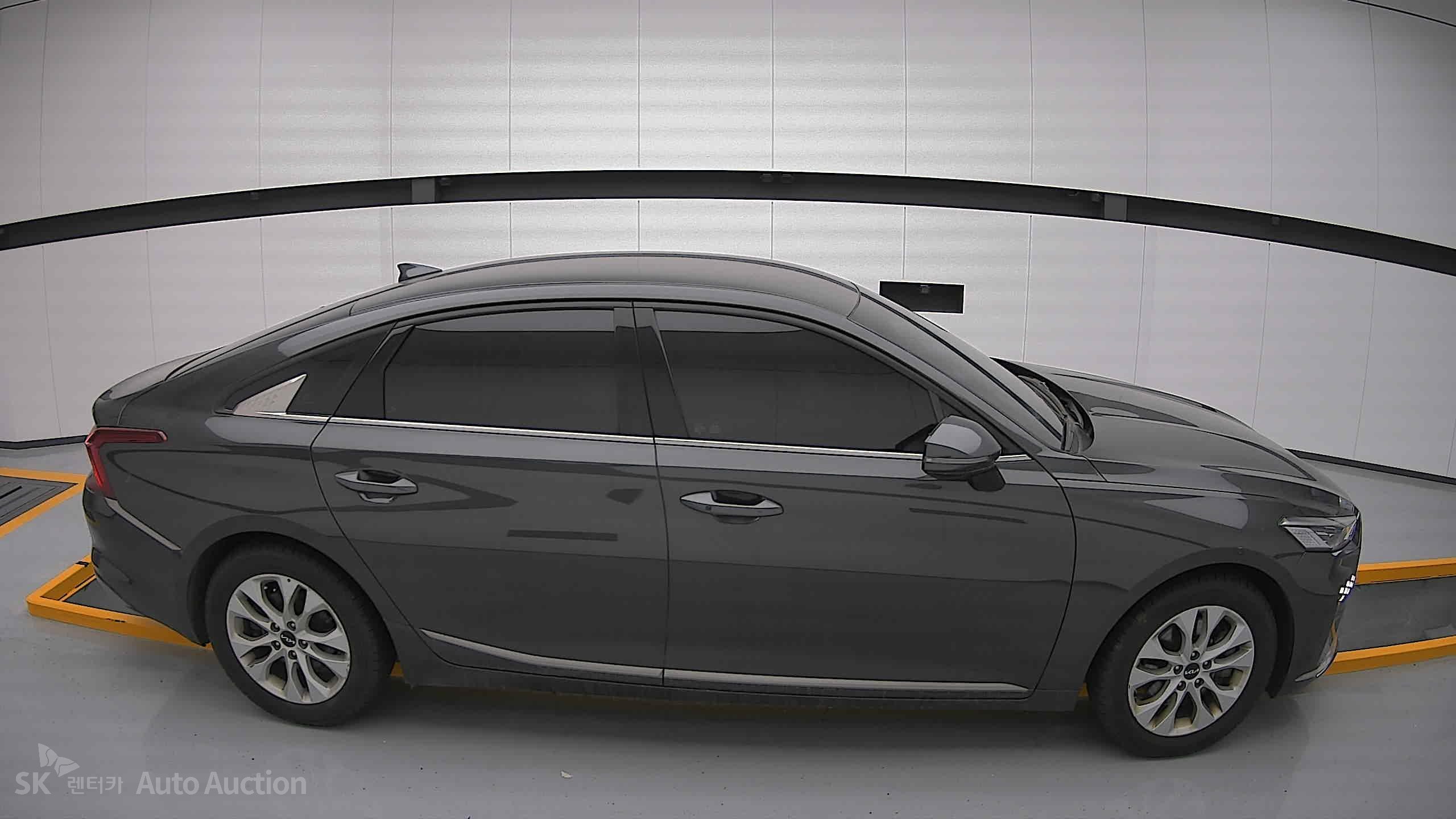 2022 - kia k8