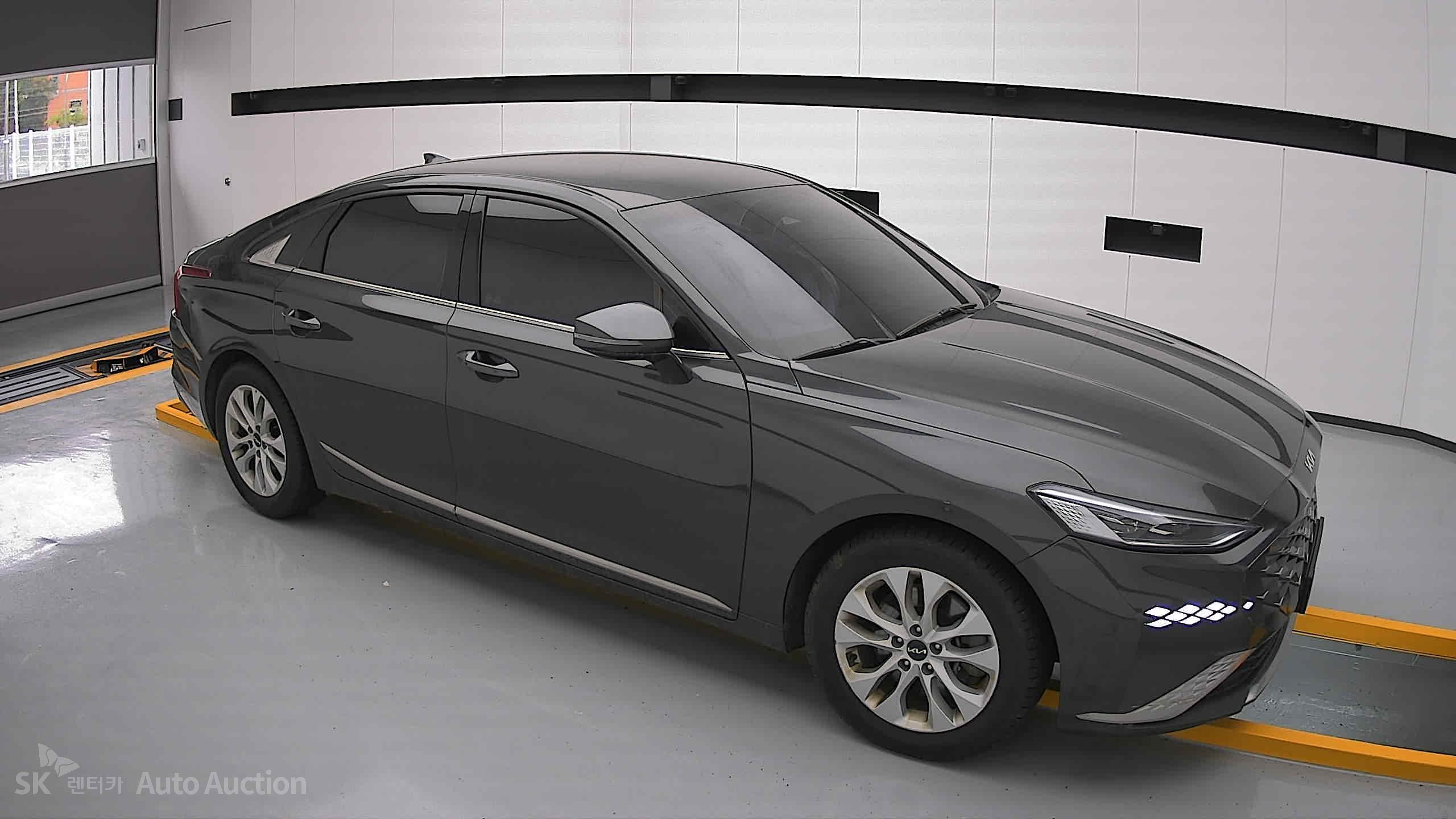 2022 - kia k8
