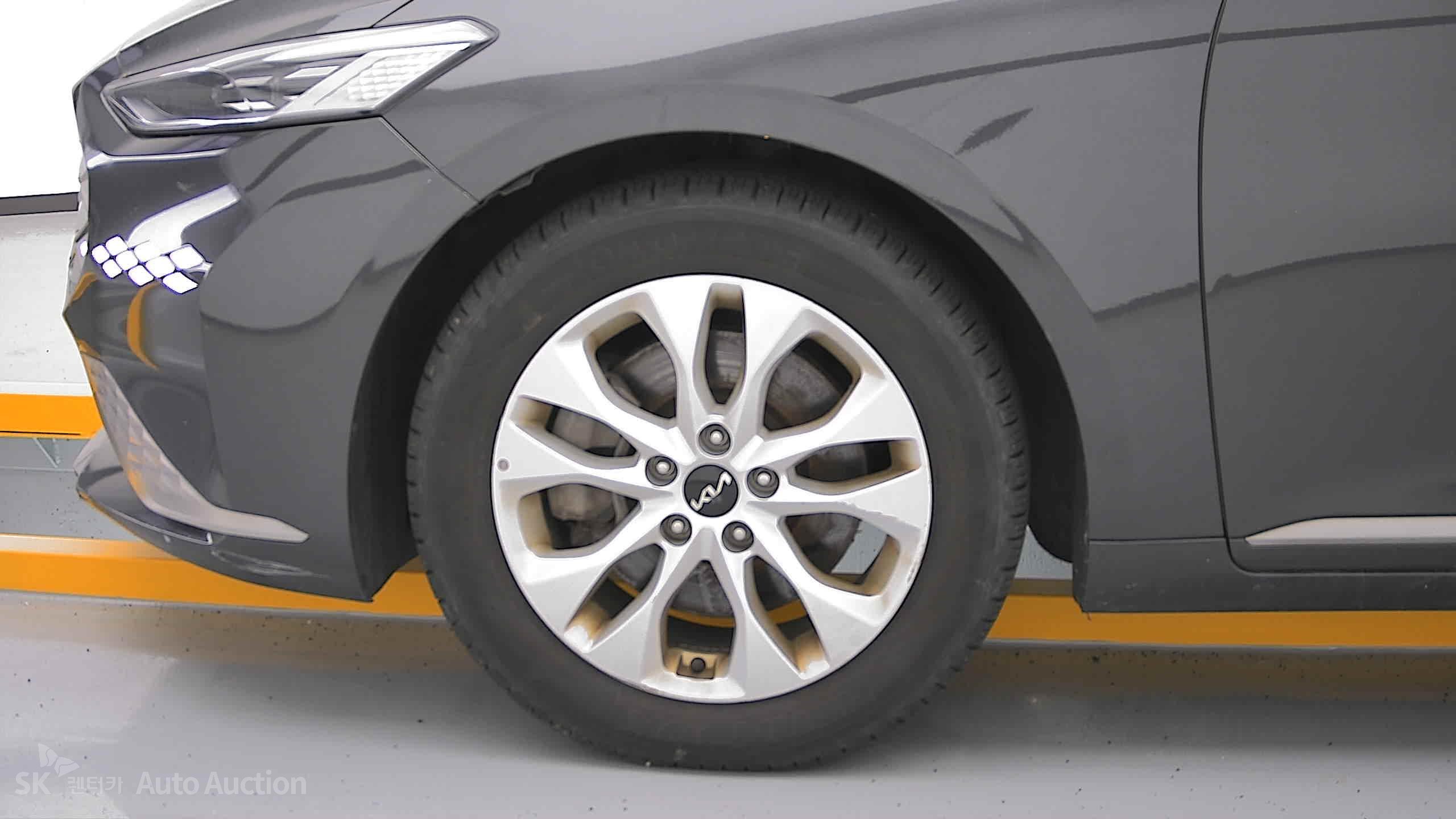 2022 - kia k8