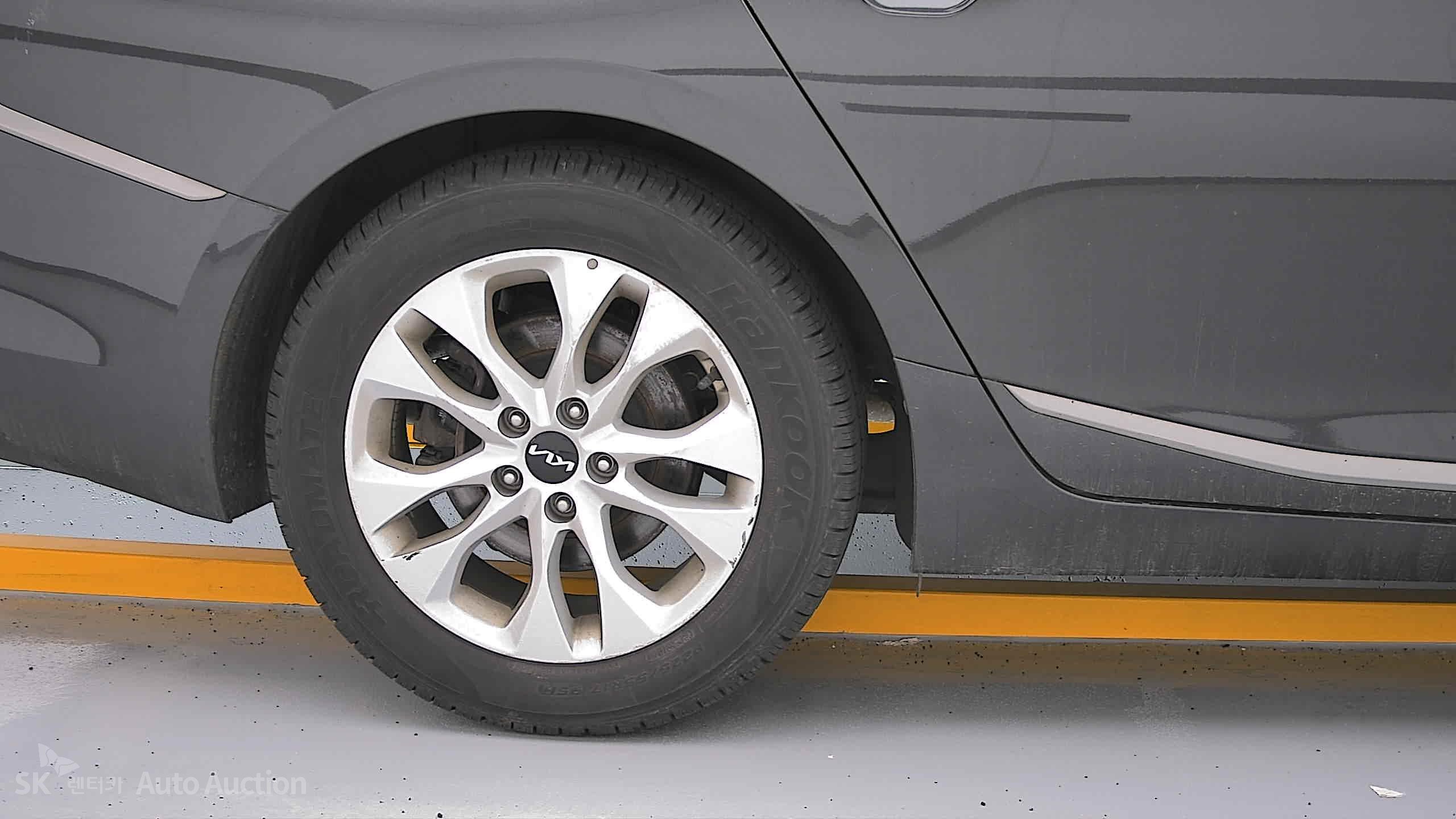 2022 - kia k8
