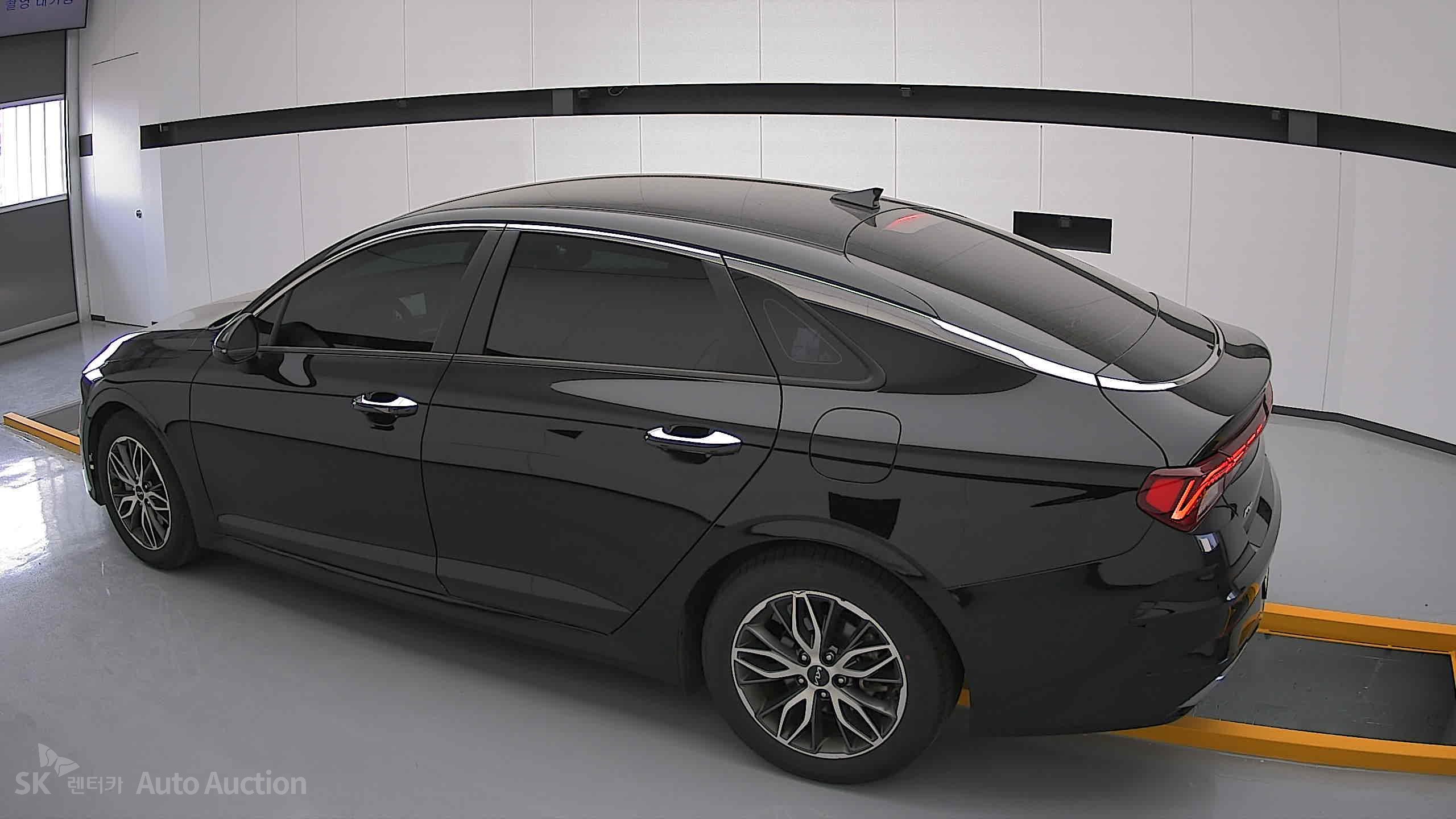 2022 - kia k5
