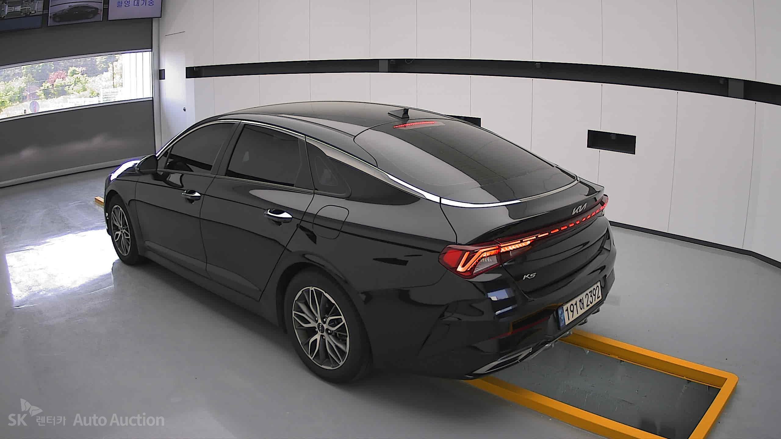 2022 - kia k5