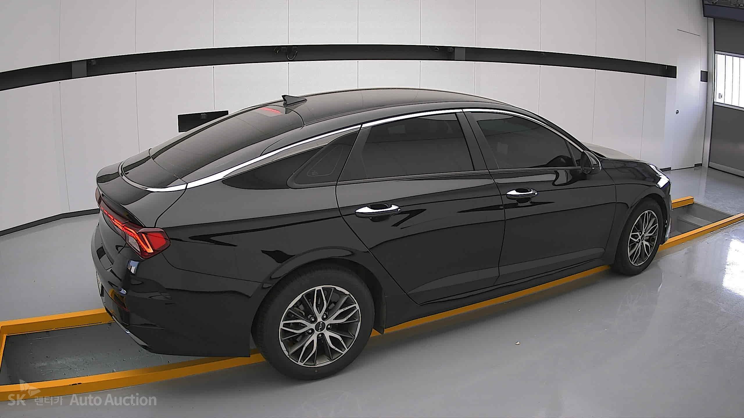 2022 - kia k5