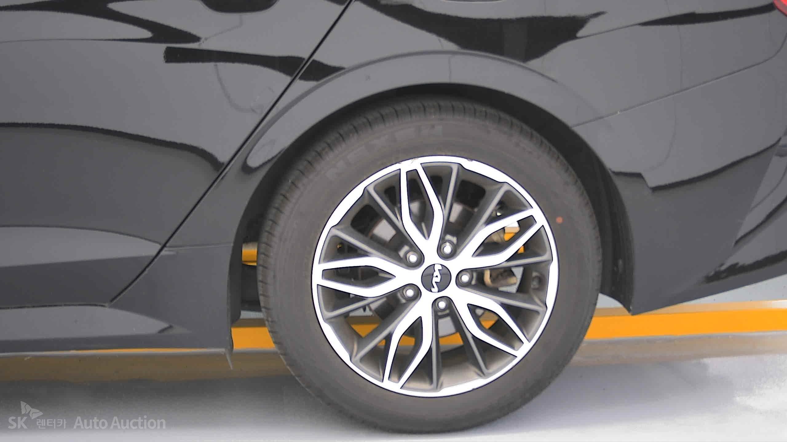 2022 - kia k5