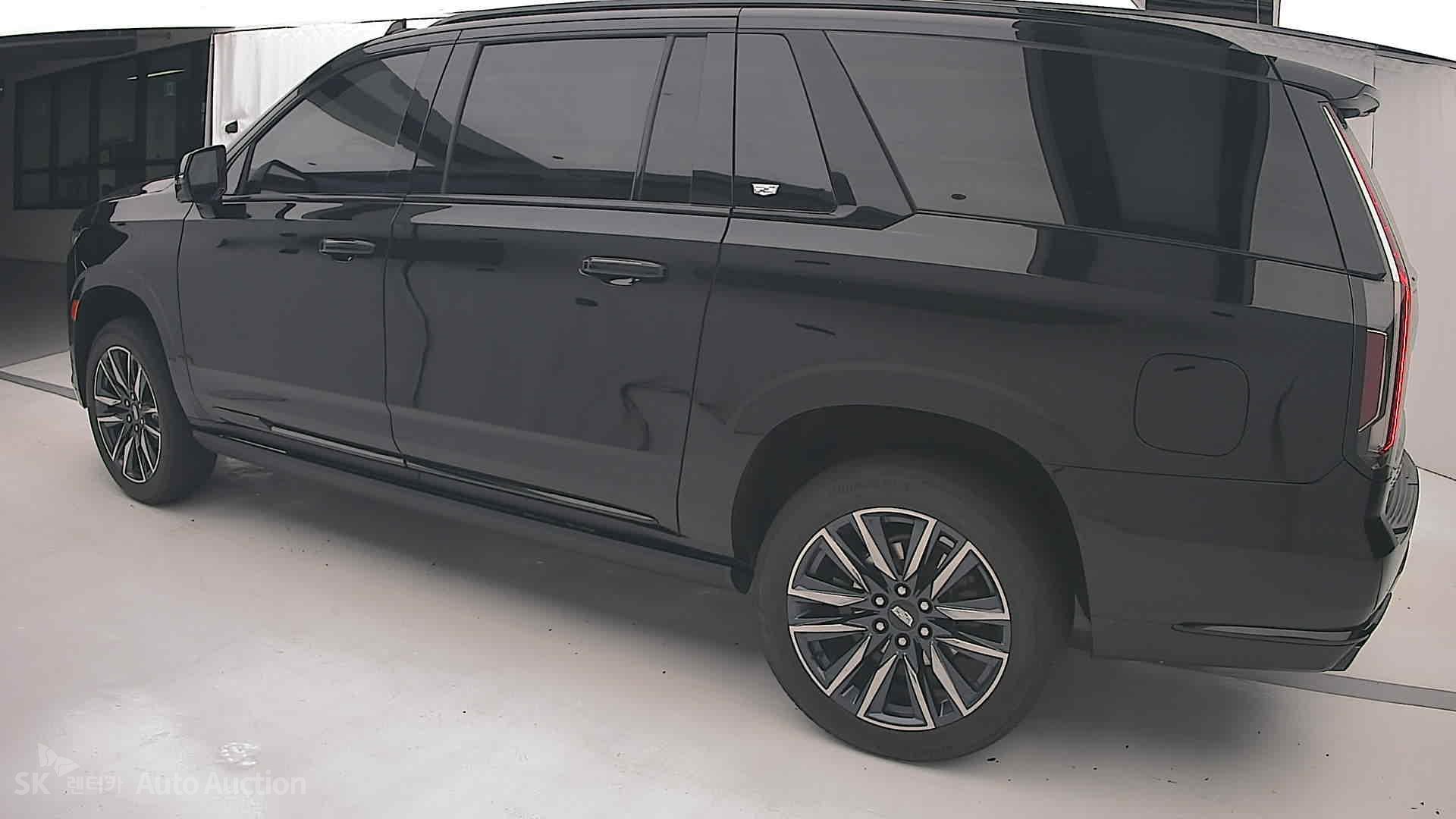 2023 - cadillac escalade