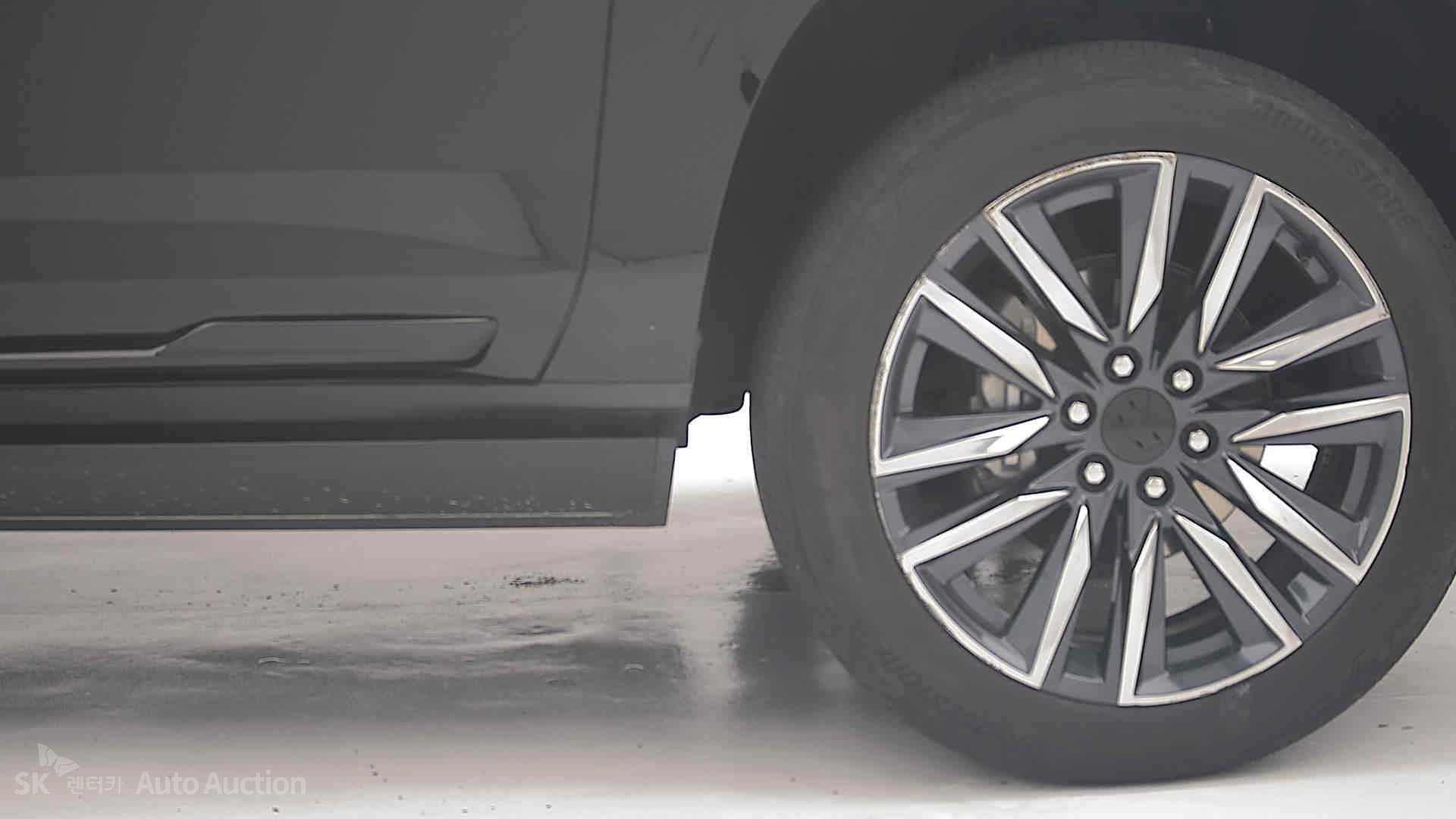 2023 - cadillac escalade