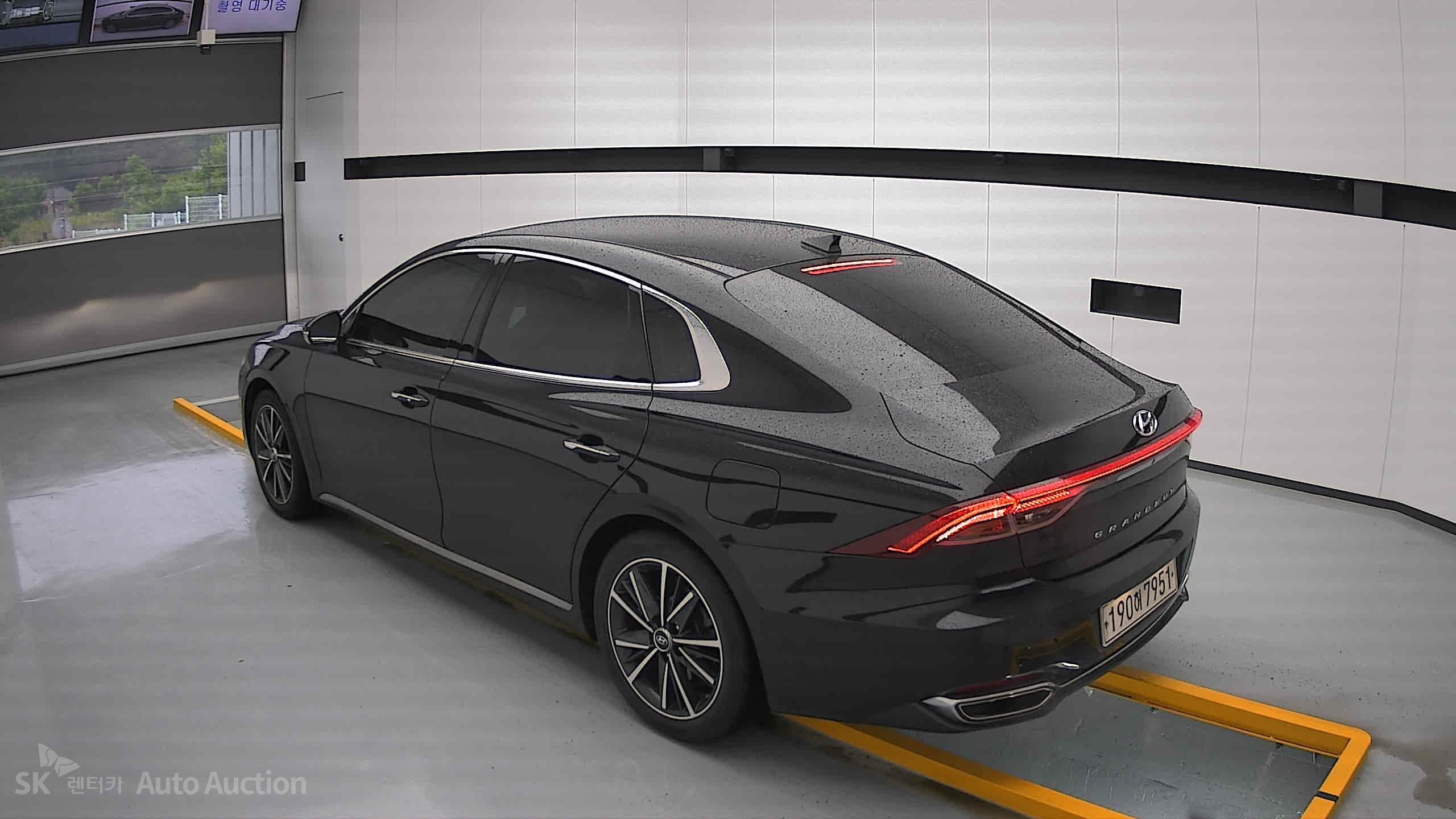 2022 - hyundai grandeur