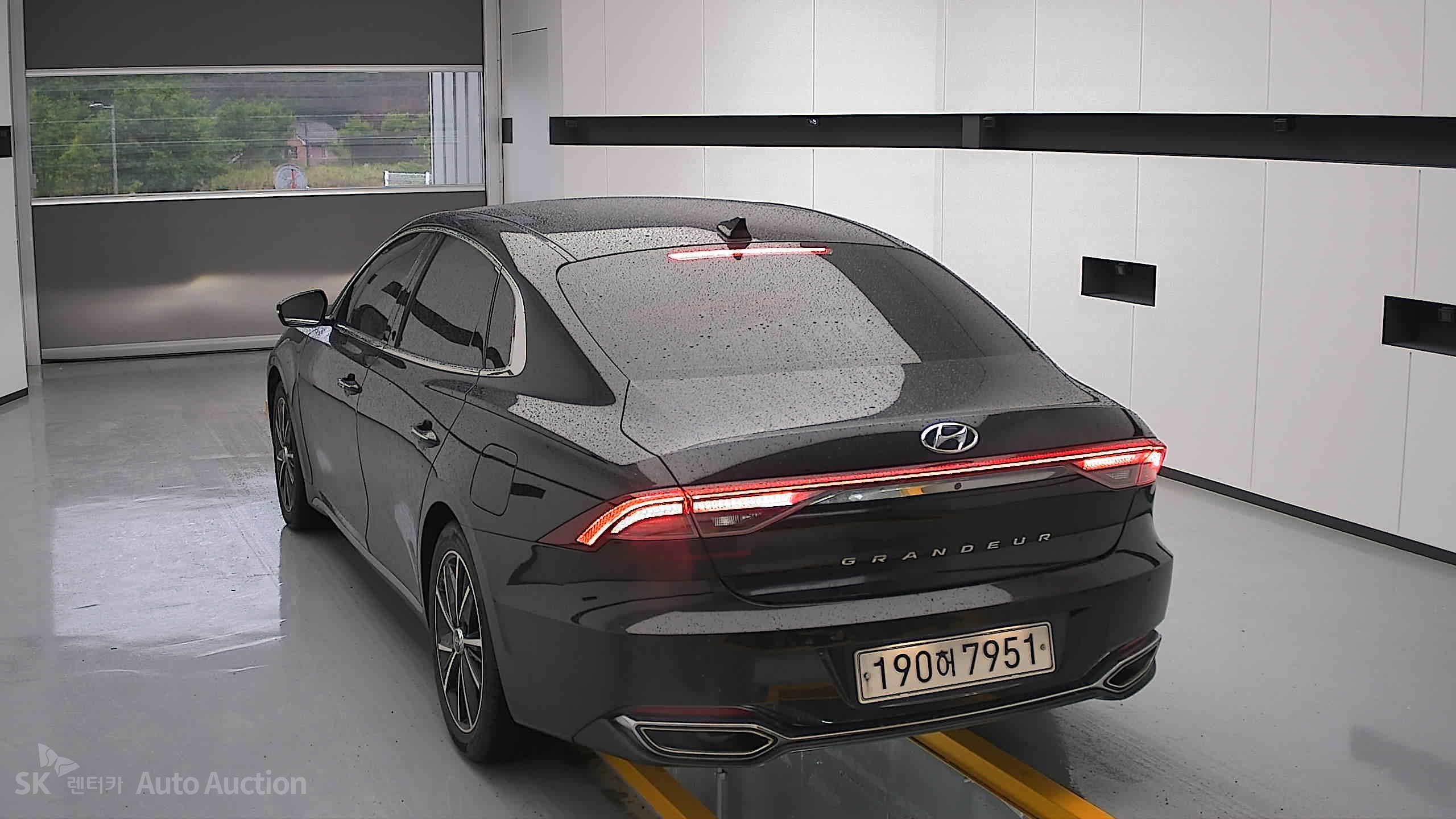 2022 - hyundai grandeur